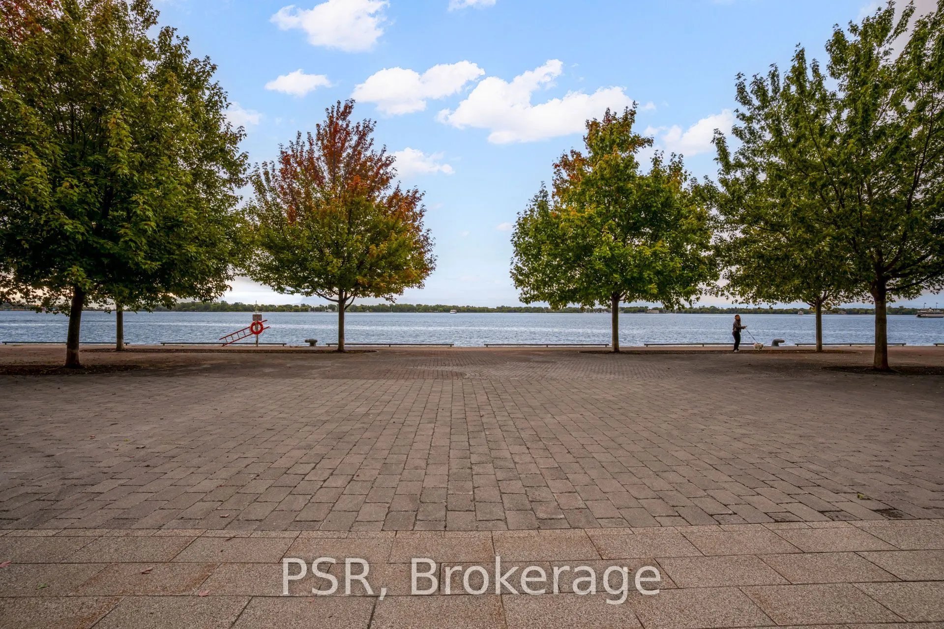 39 Queens Quay E, #1211