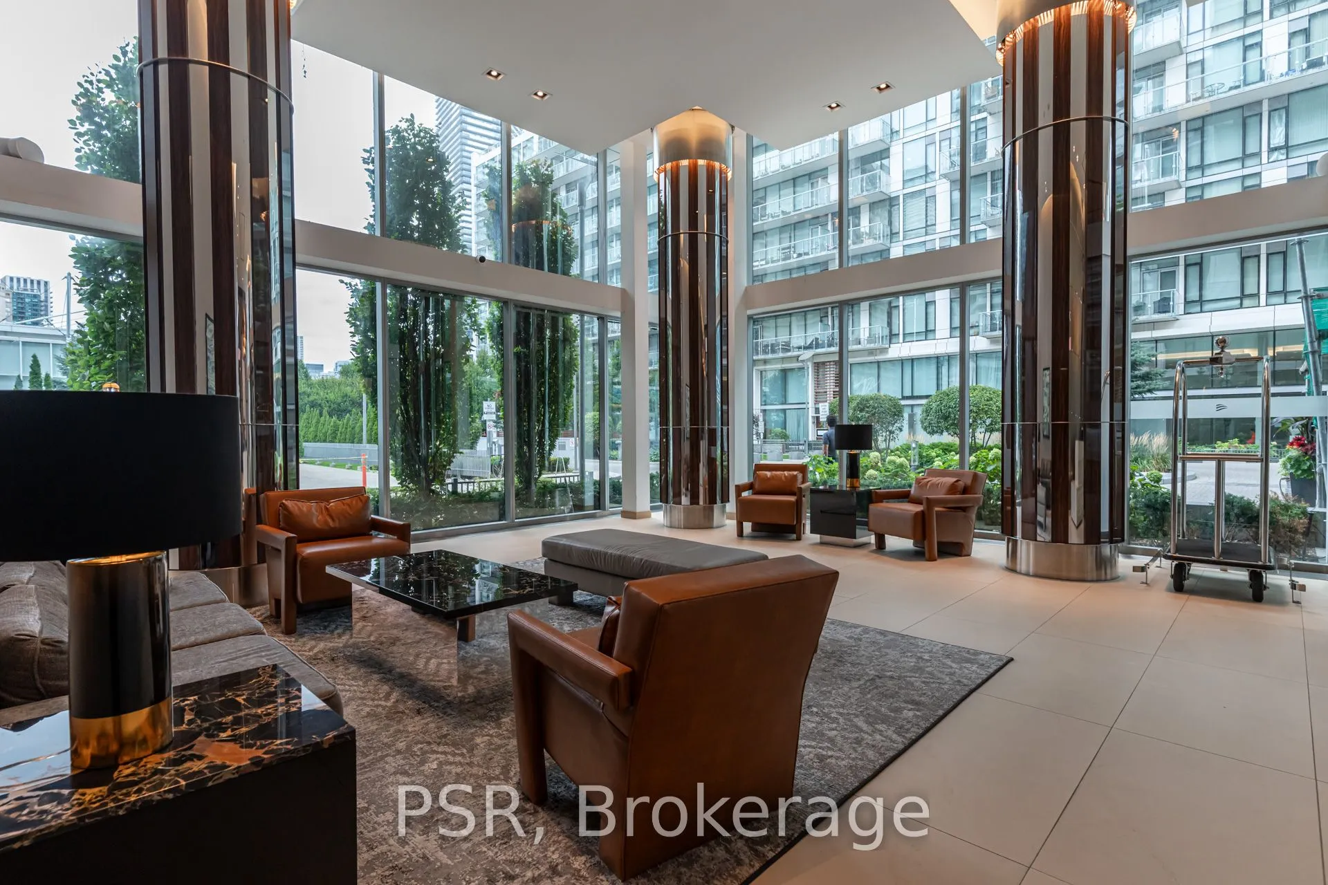 39 Queens Quay E, #1211