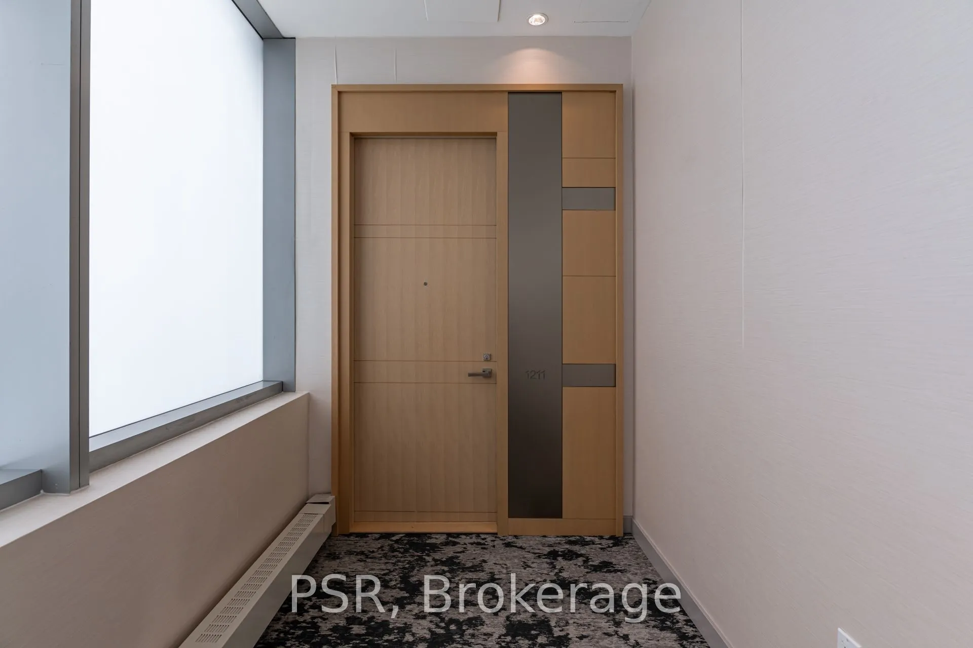 39 Queens Quay E, #1211