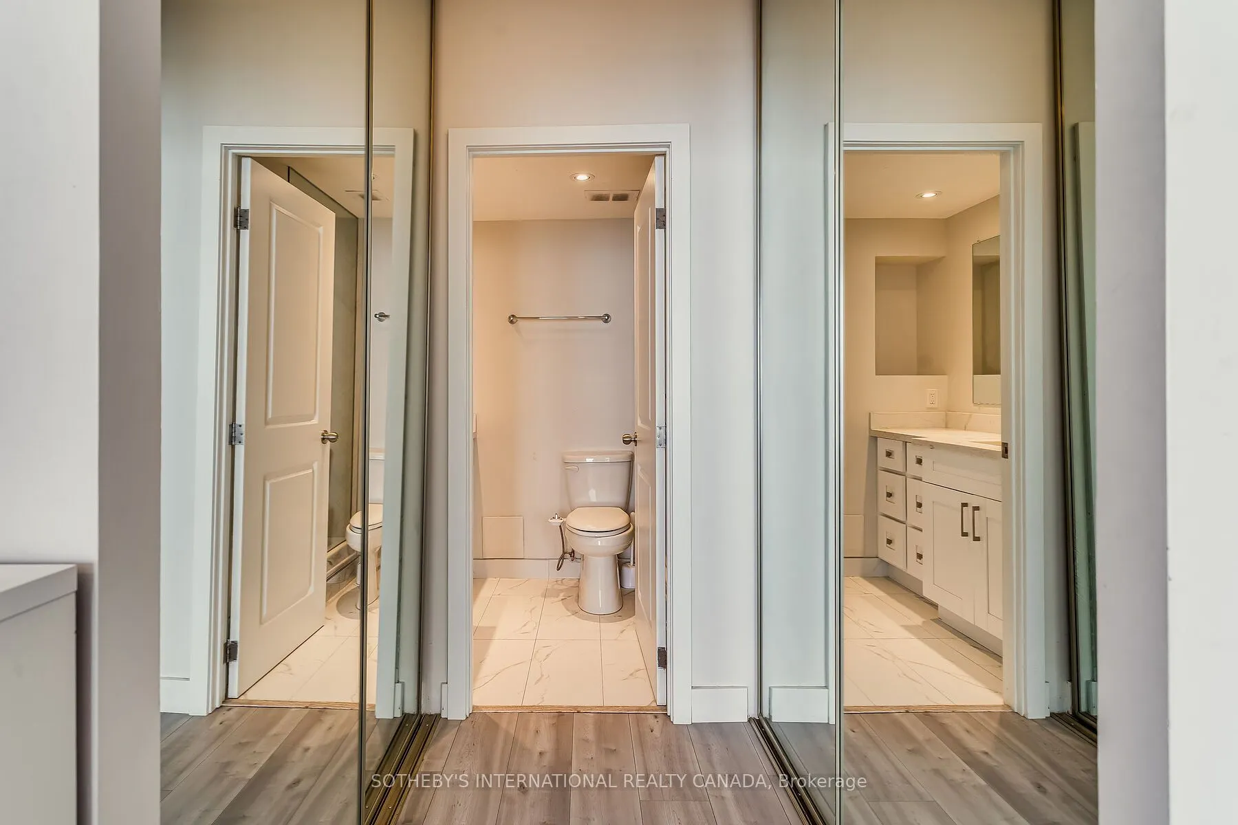 33 Harbour Square, #3408