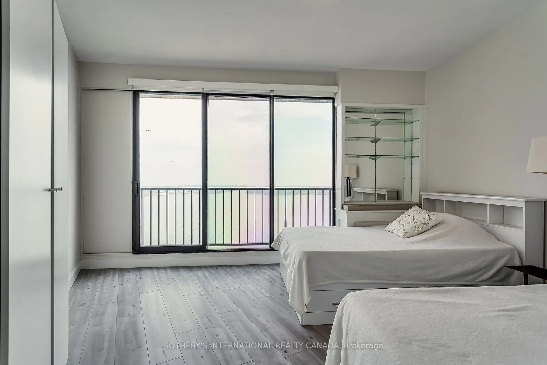 33 Harbour Square, #3408