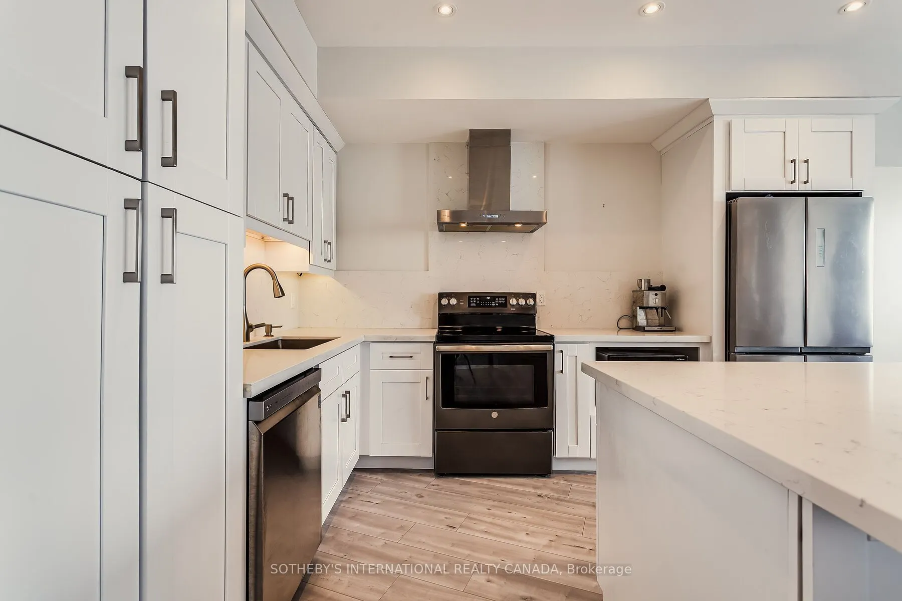 33 Harbour Square, #3408