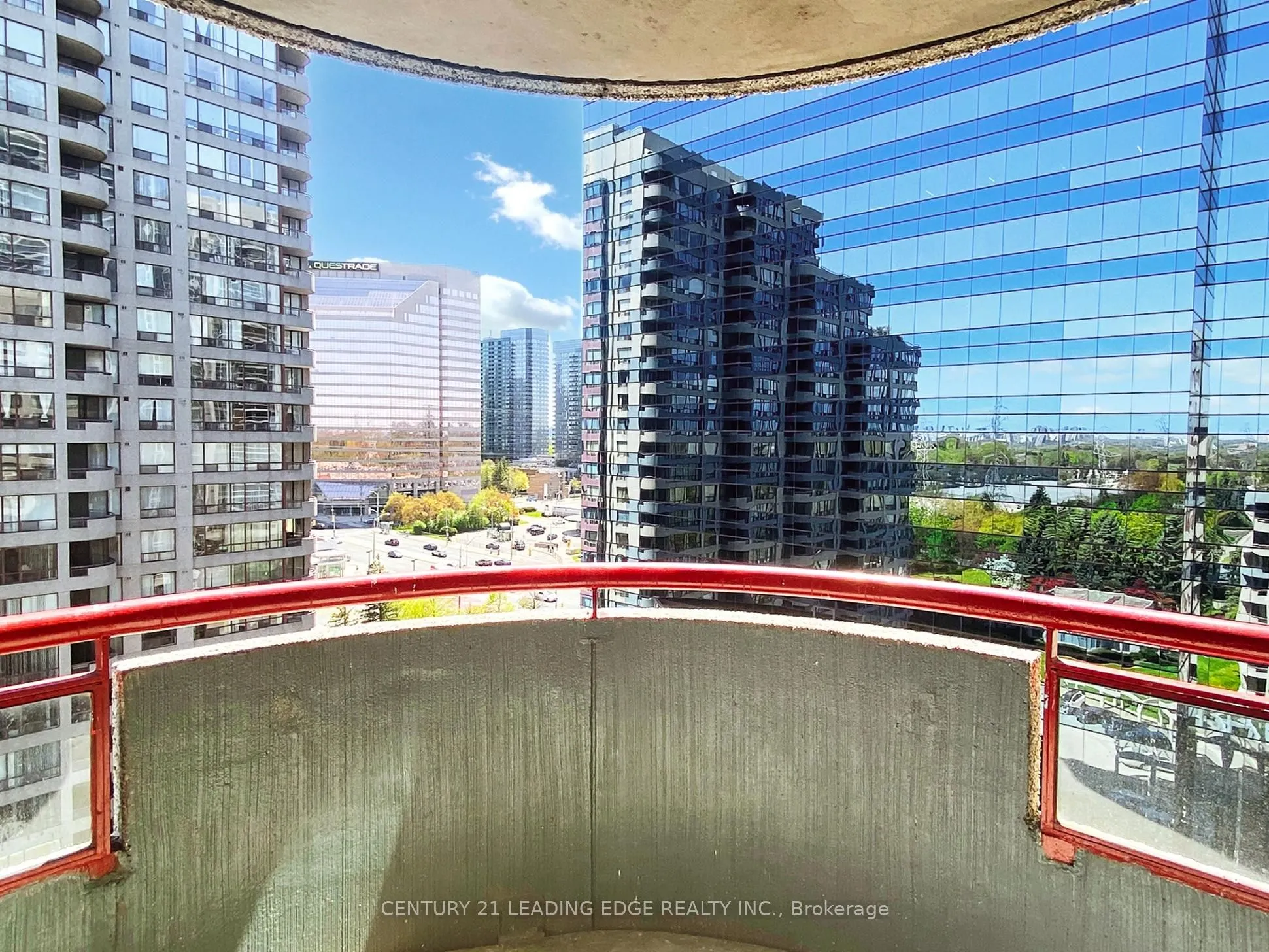 5785 Yonge Street, #PH404