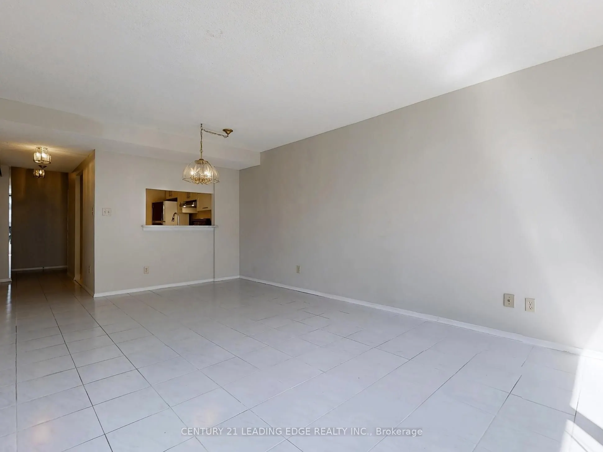 5785 Yonge Street, #PH404