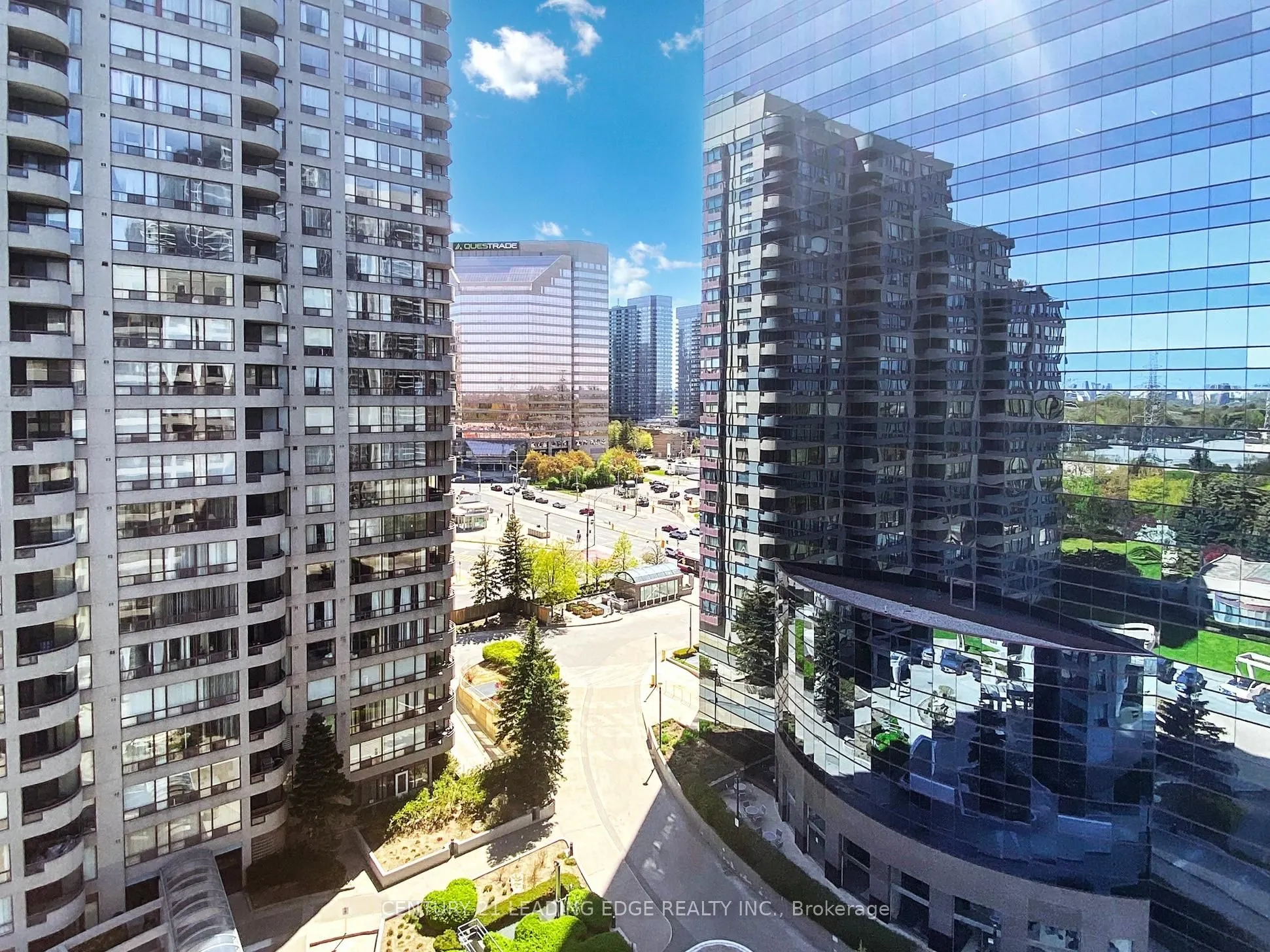 5785 Yonge Street, #PH404