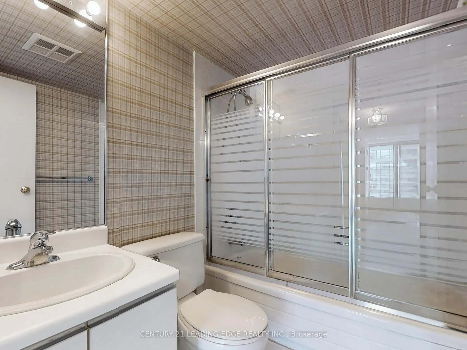 5785 Yonge Street, #PH404