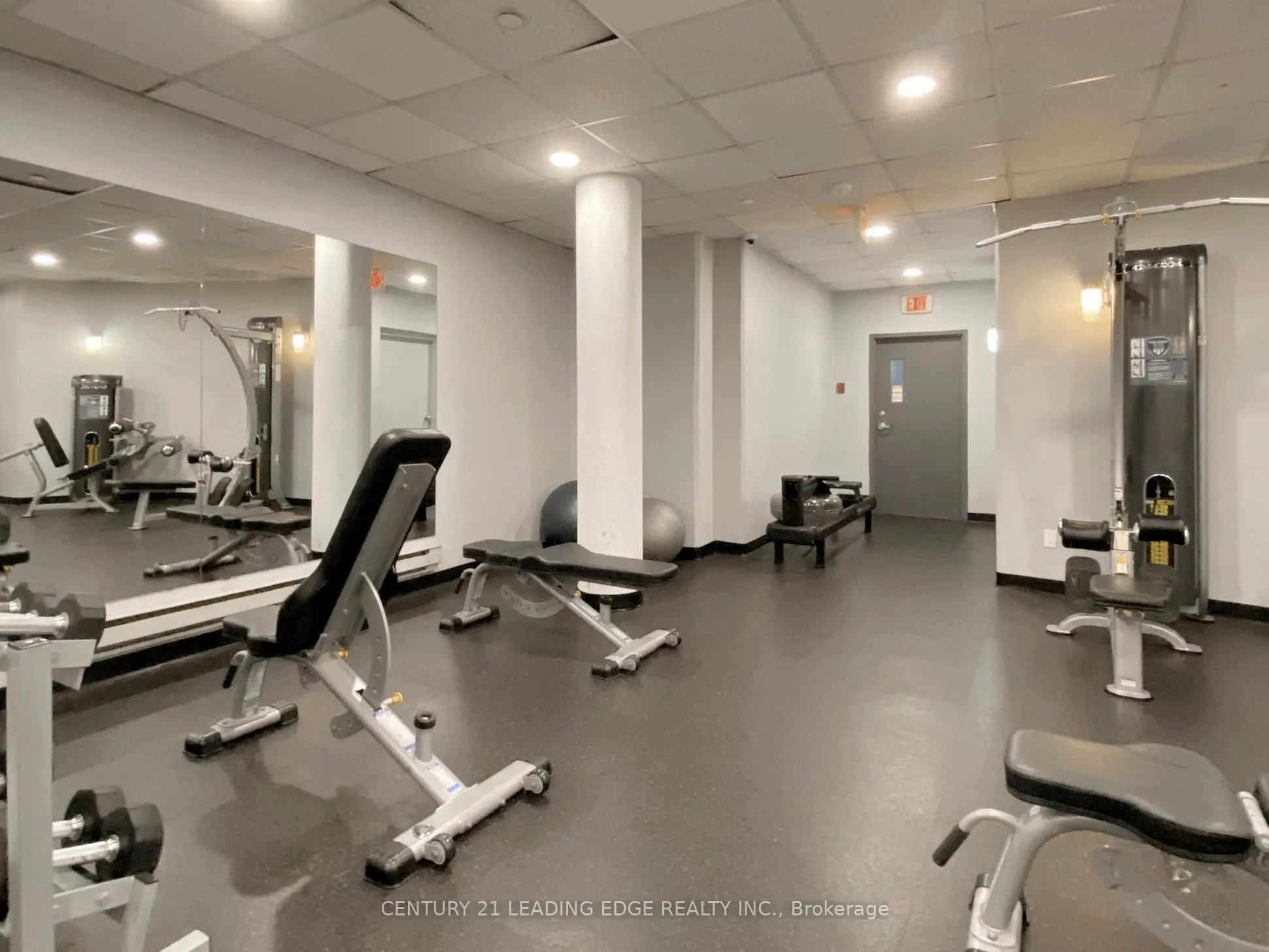 5785 Yonge Street, #PH404