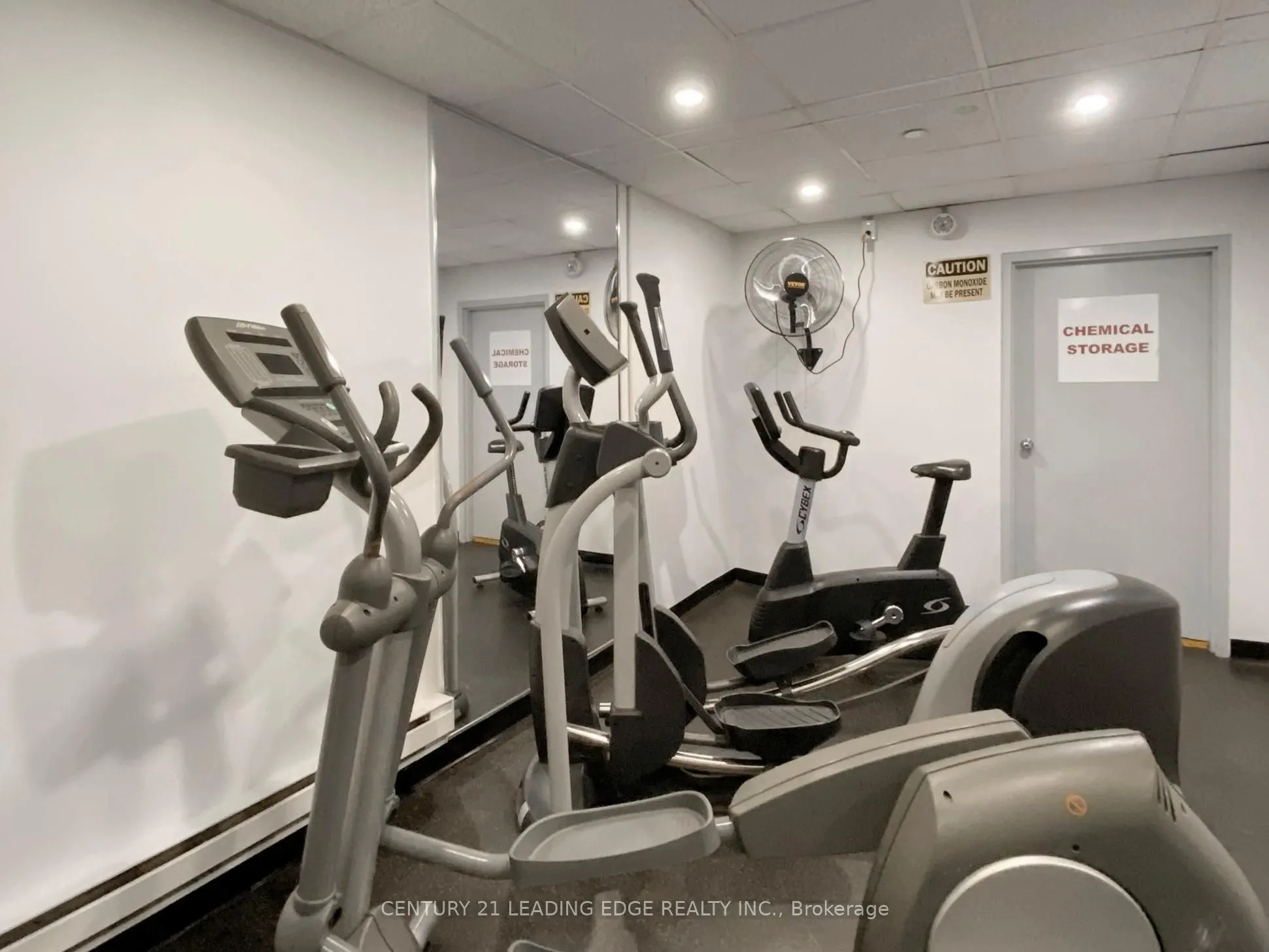 5785 Yonge Street, #PH404