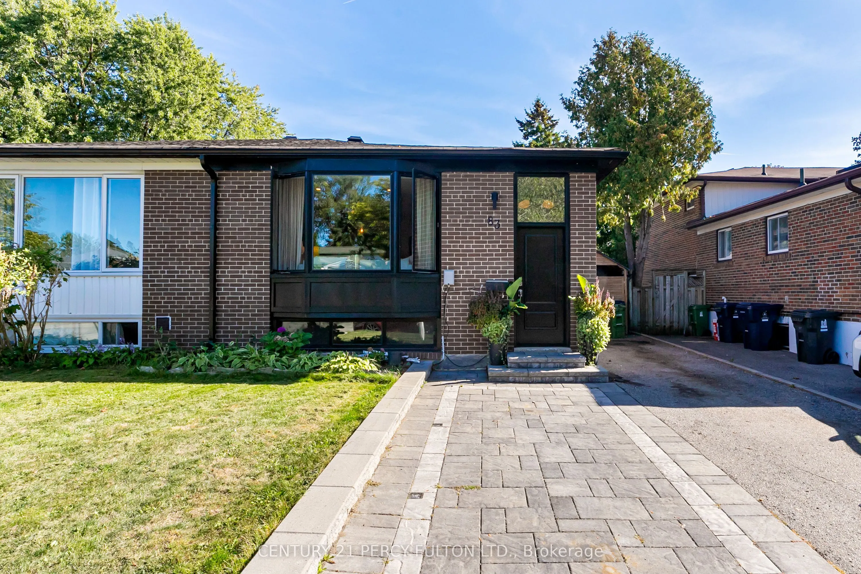 83 Cairnside Crescent