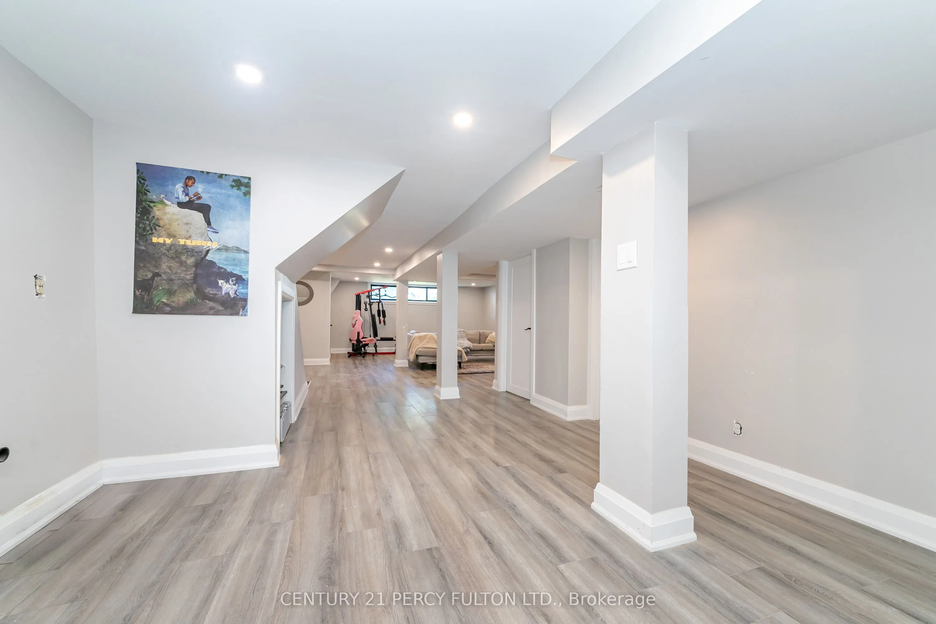 83 Cairnside Crescent