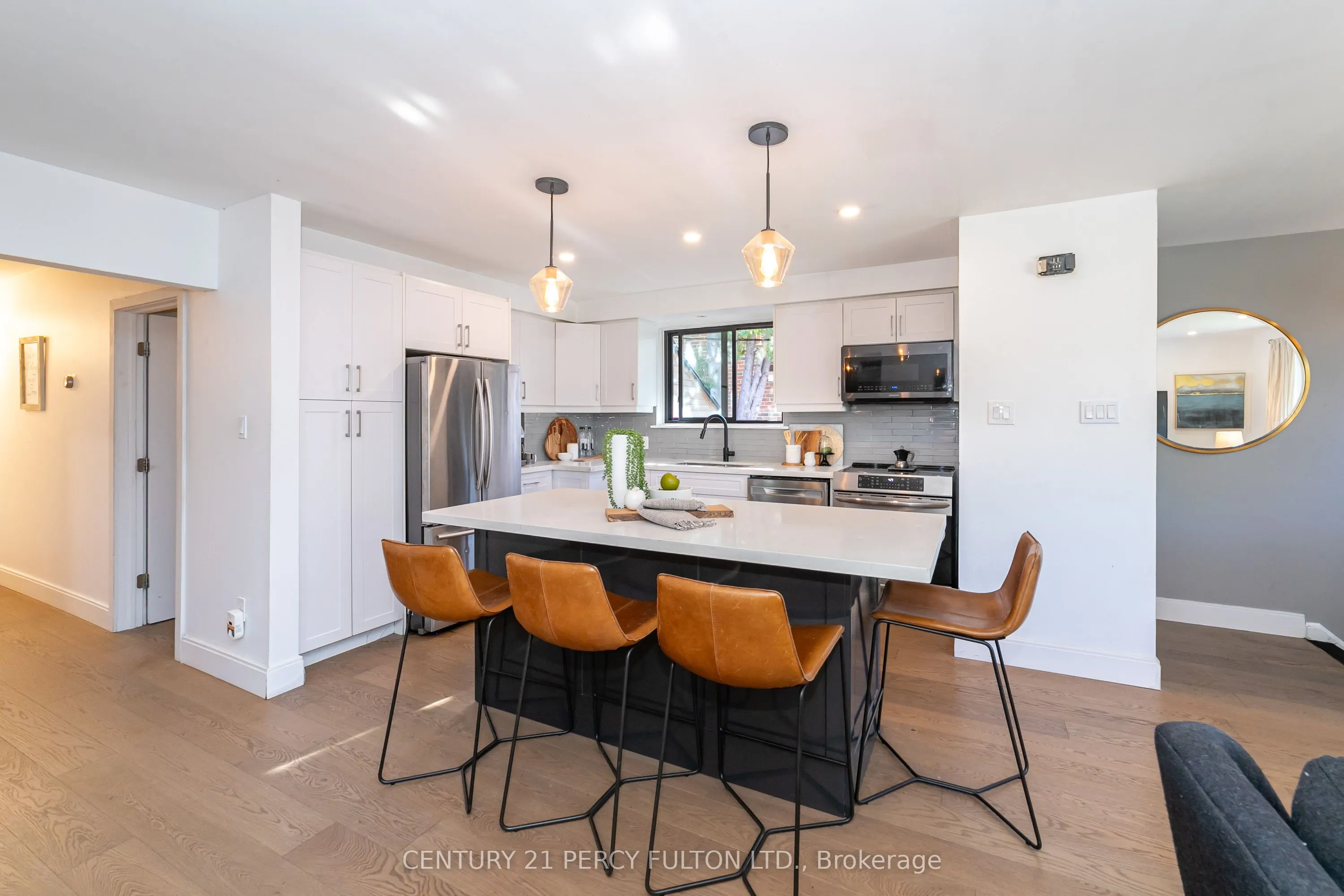 83 Cairnside Crescent
