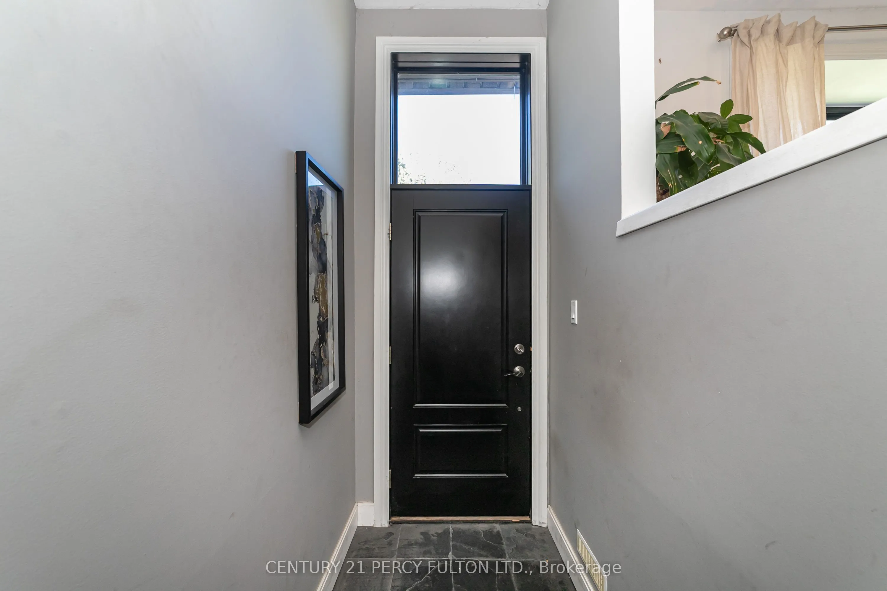 83 Cairnside Crescent