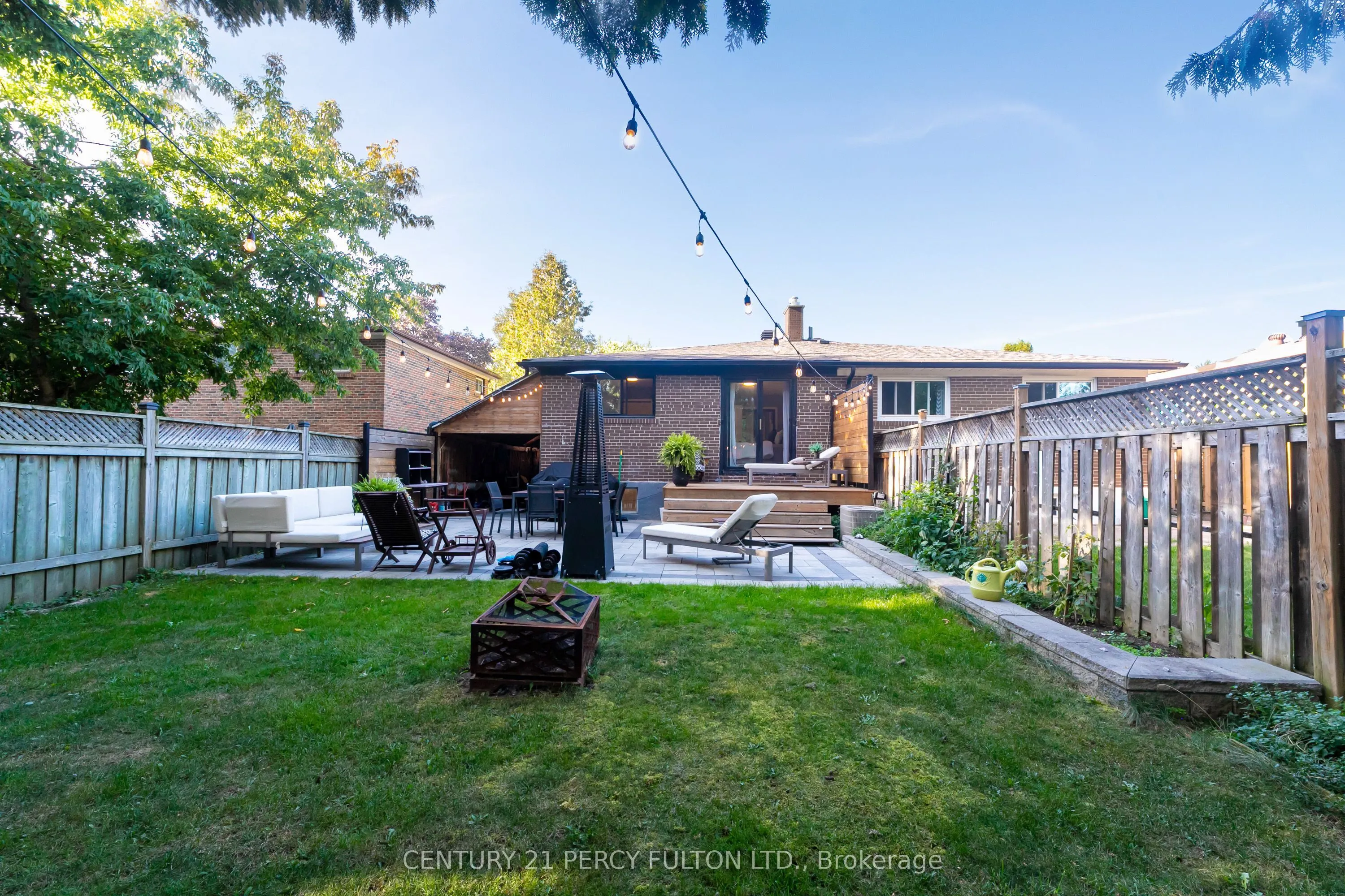 83 Cairnside Crescent