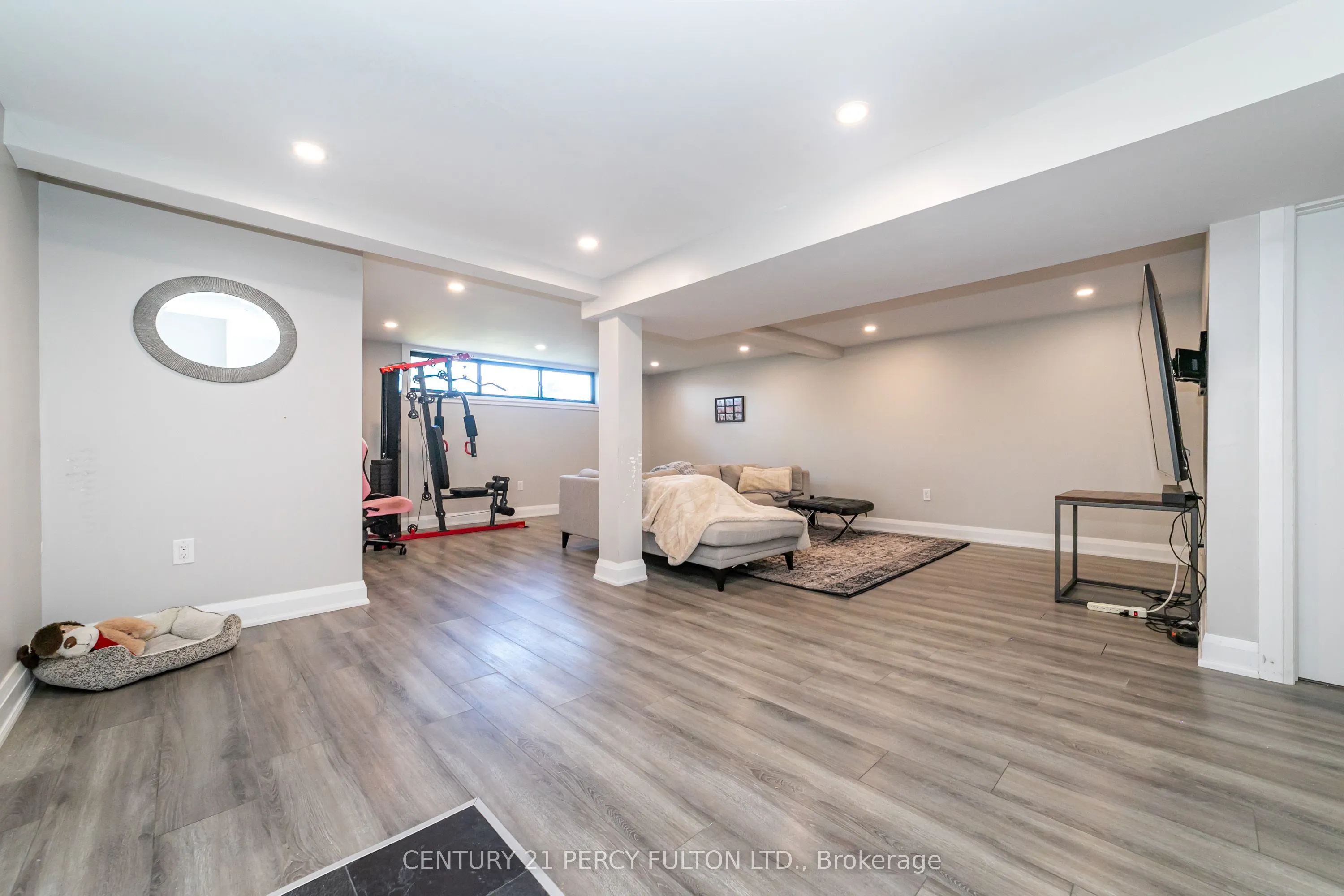 83 Cairnside Crescent