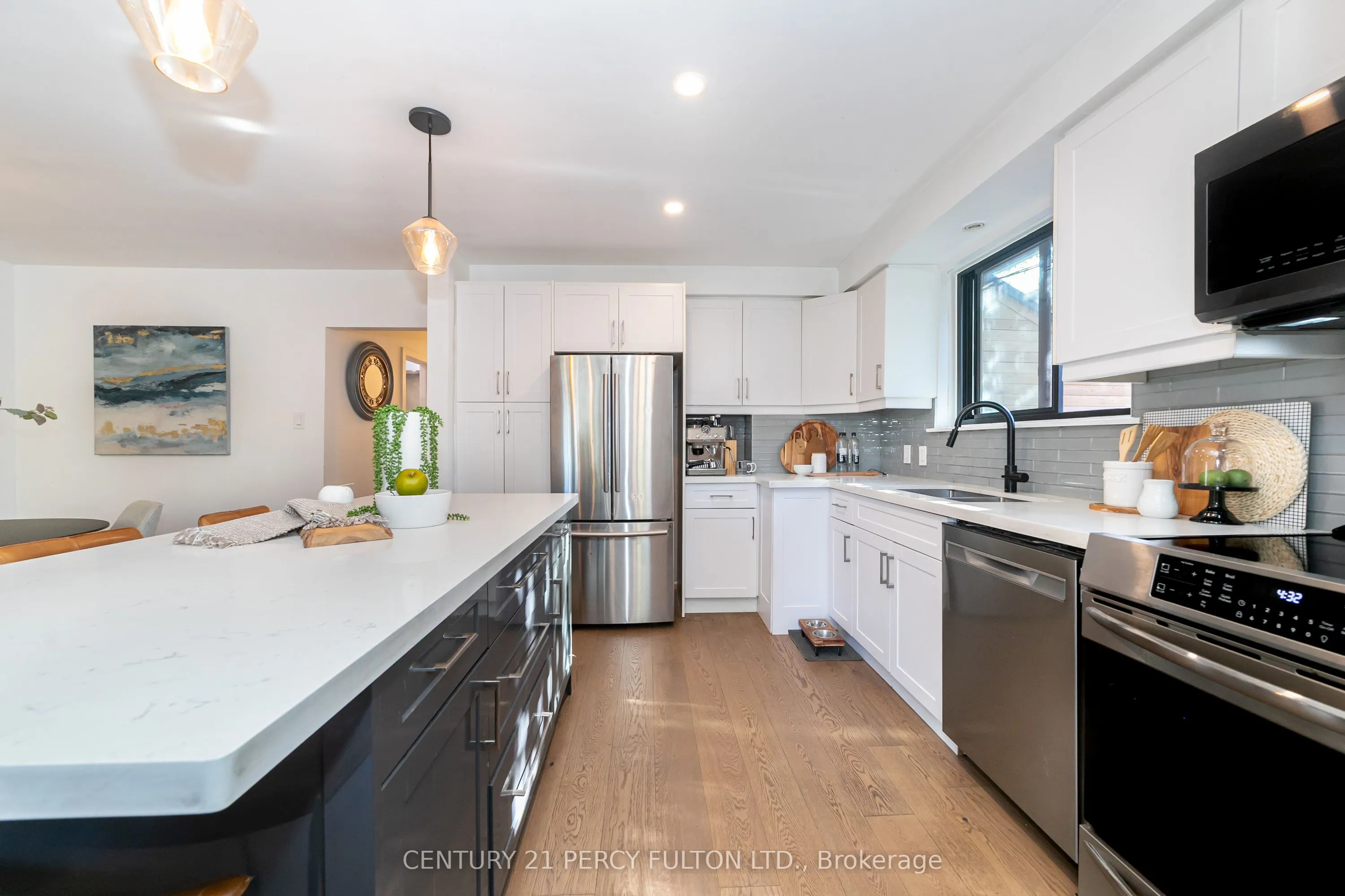 83 Cairnside Crescent