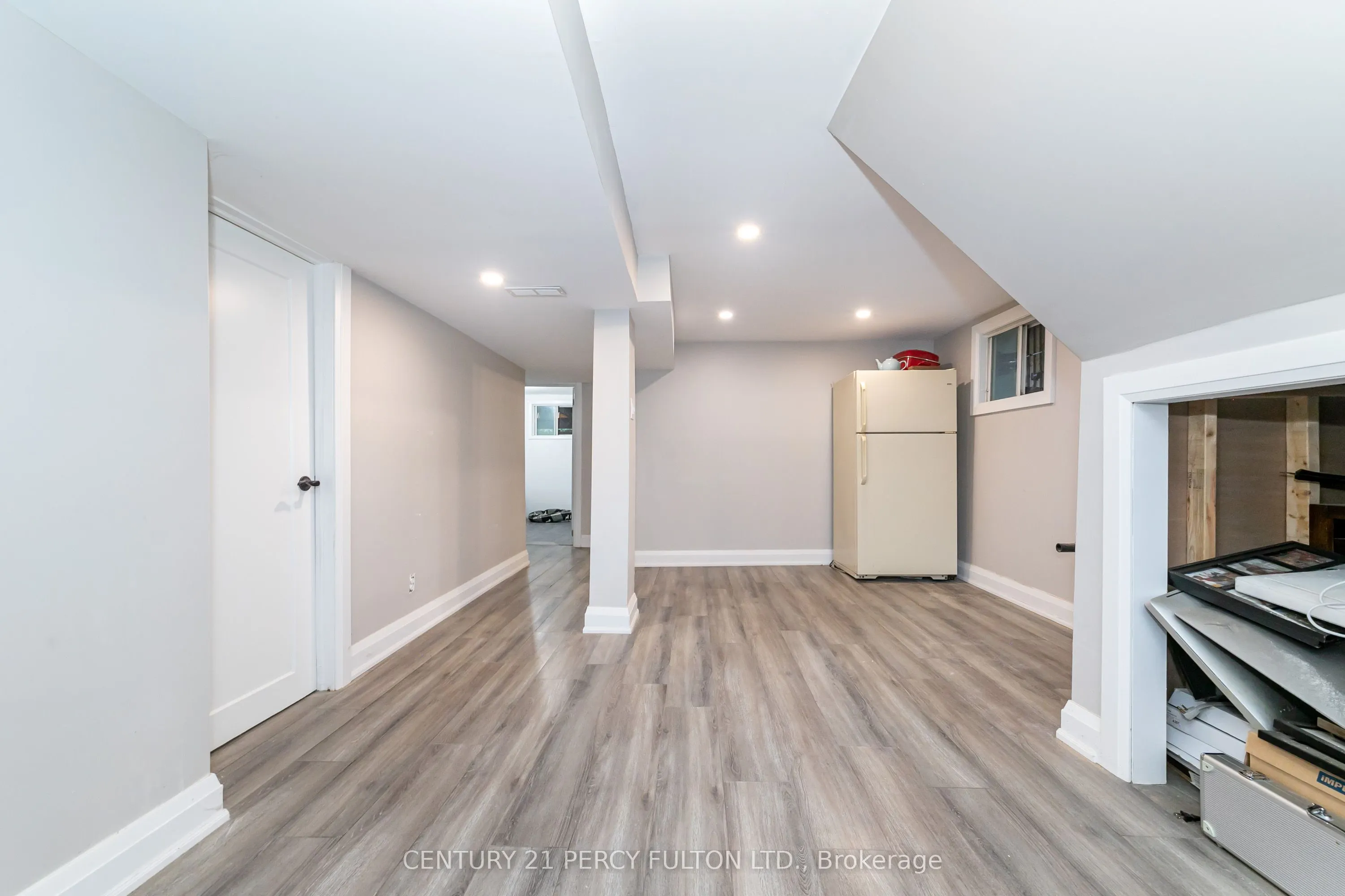 83 Cairnside Crescent
