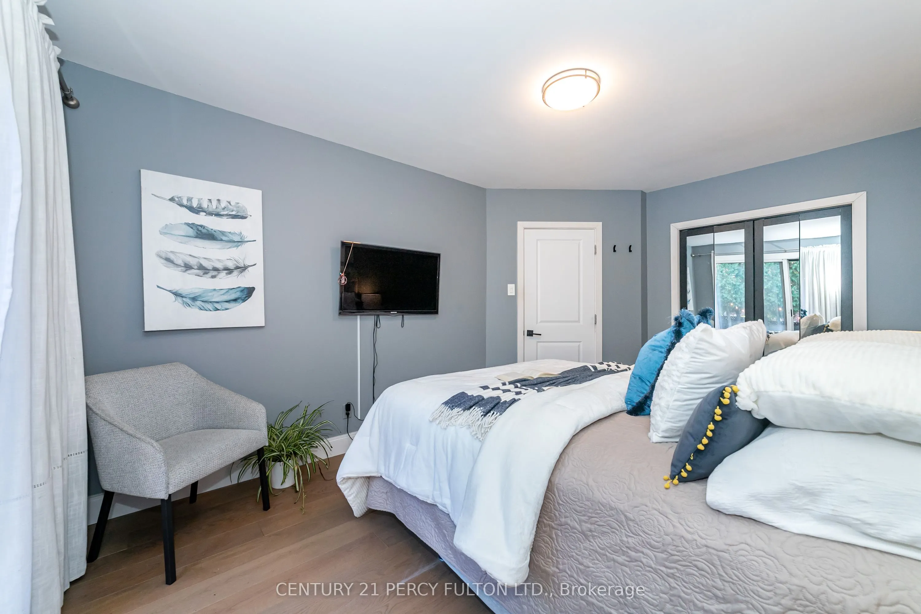 83 Cairnside Crescent