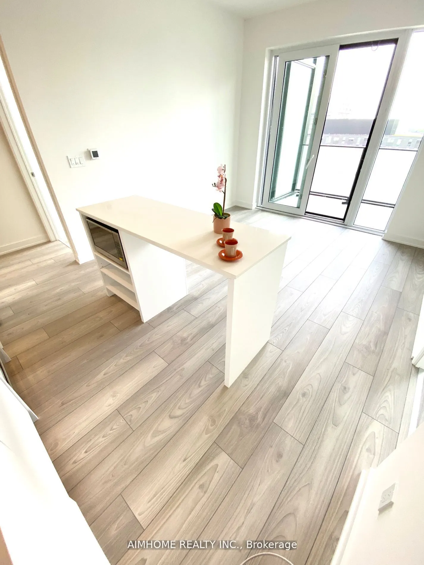 8 Tippett Road, #1017