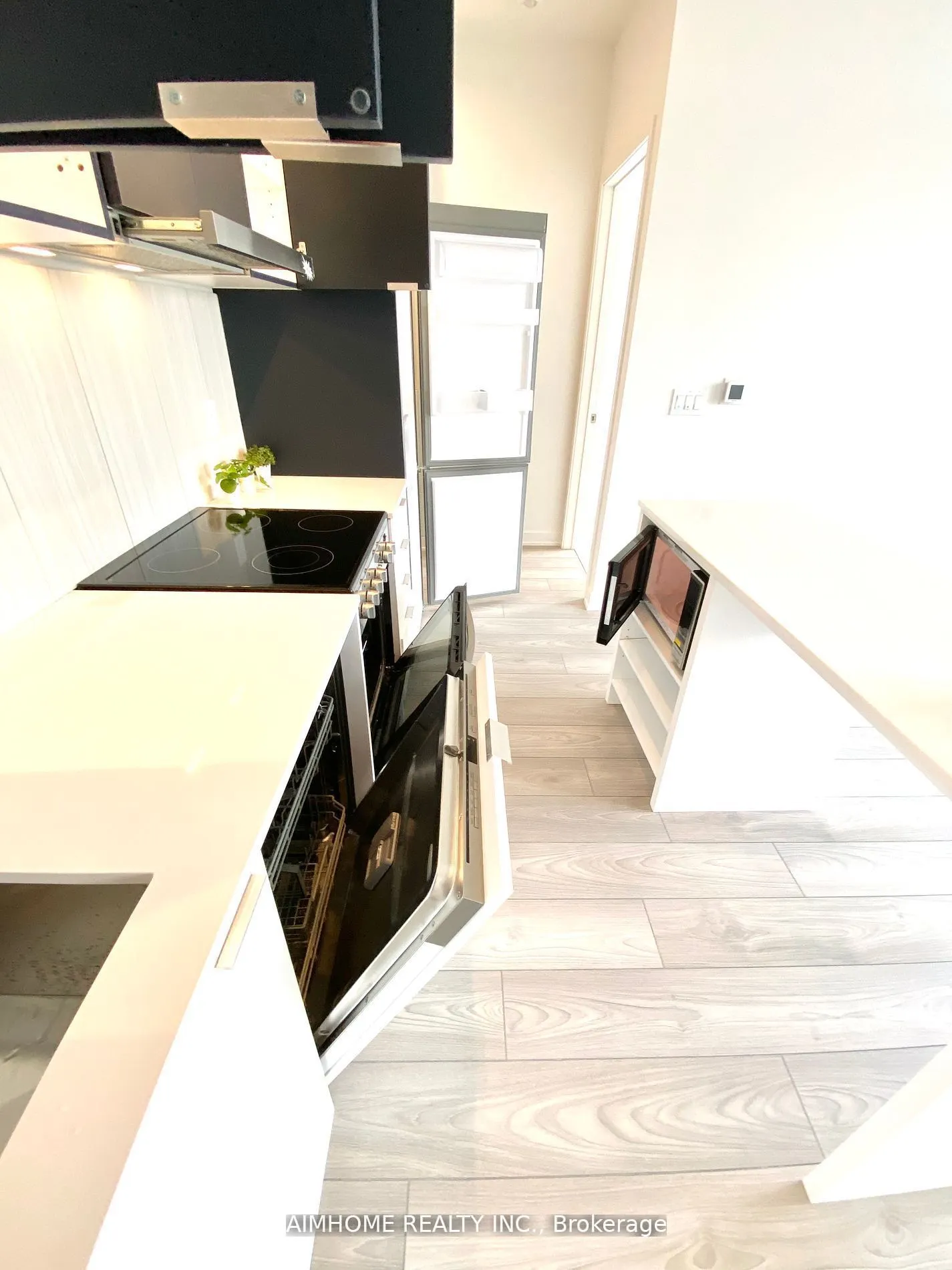8 Tippett Road, #1017