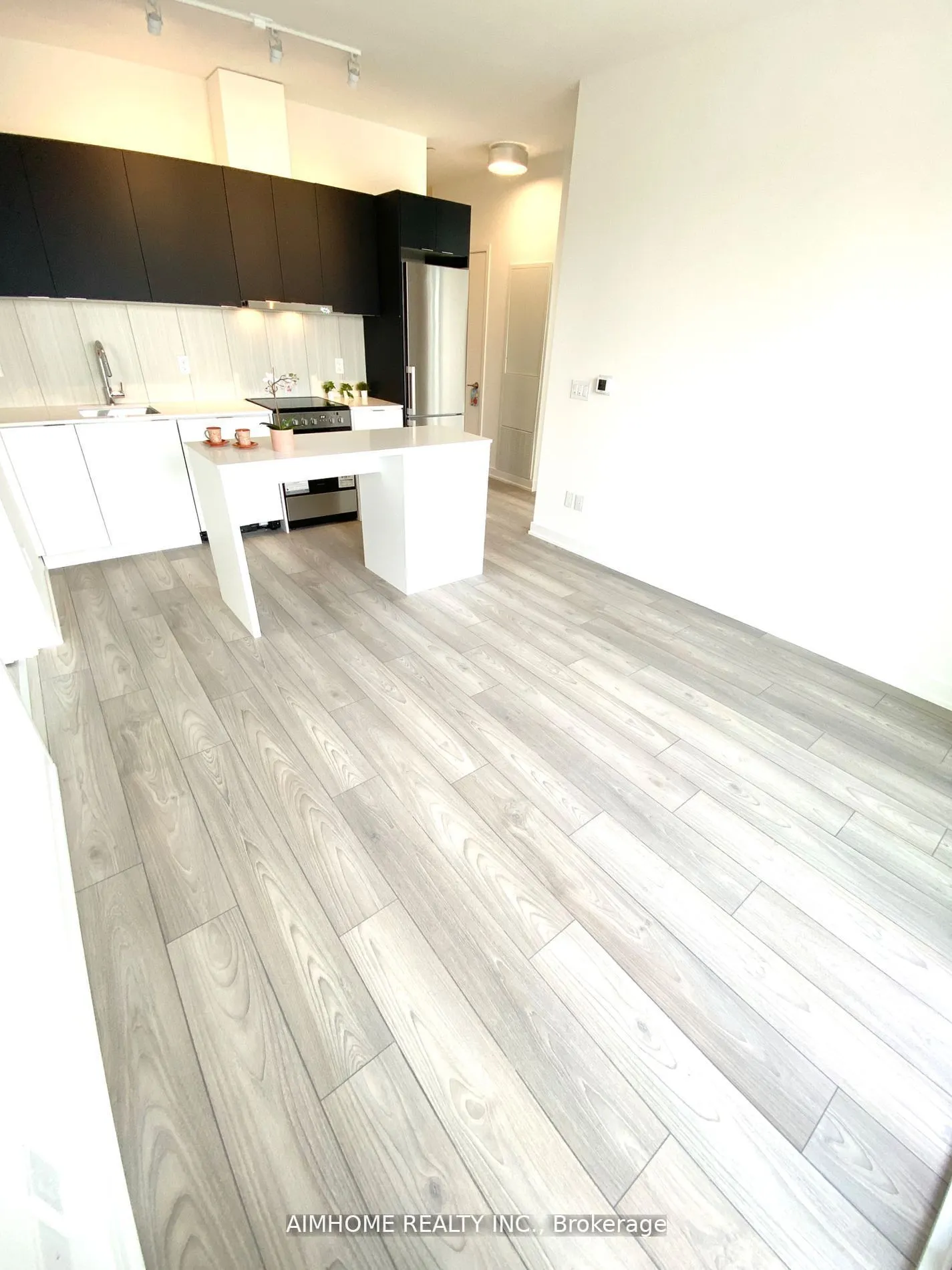 8 Tippett Road, #1017