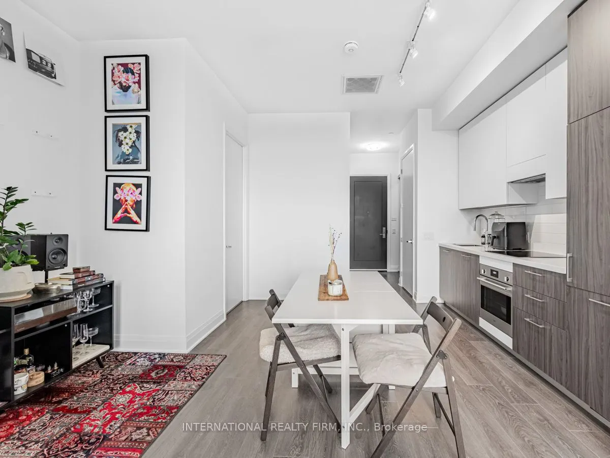 33 Frederick Todd Way W, #207