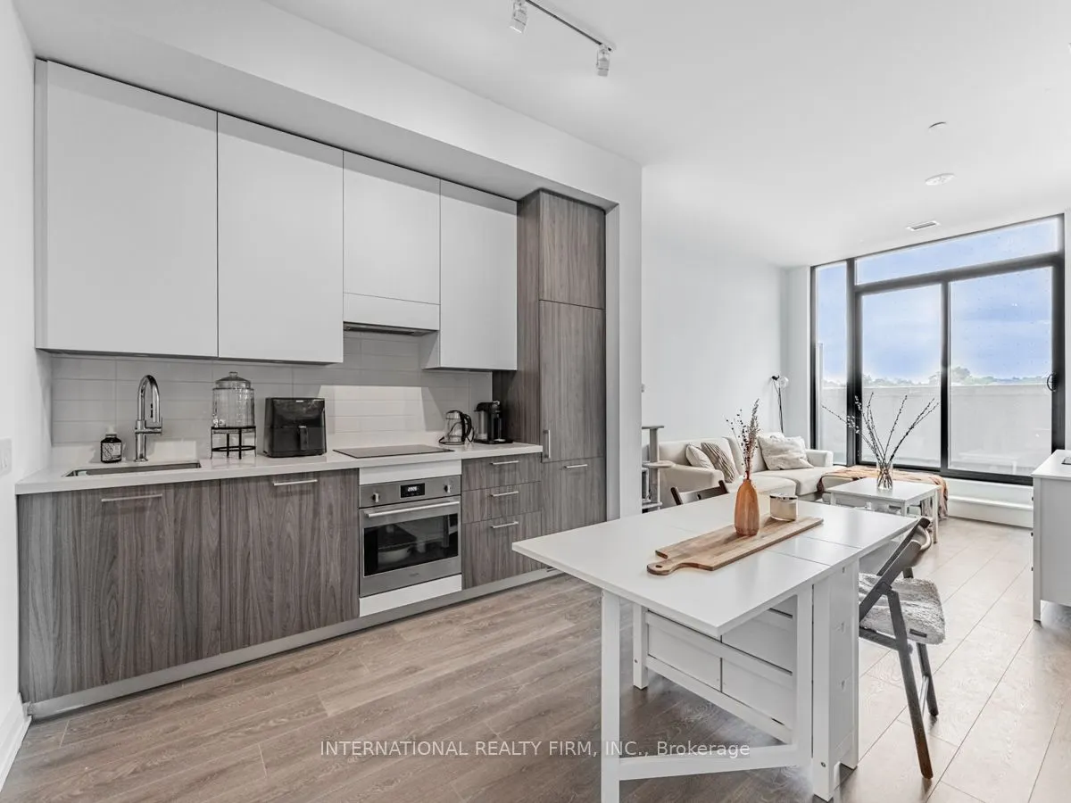 33 Frederick Todd Way W, #207