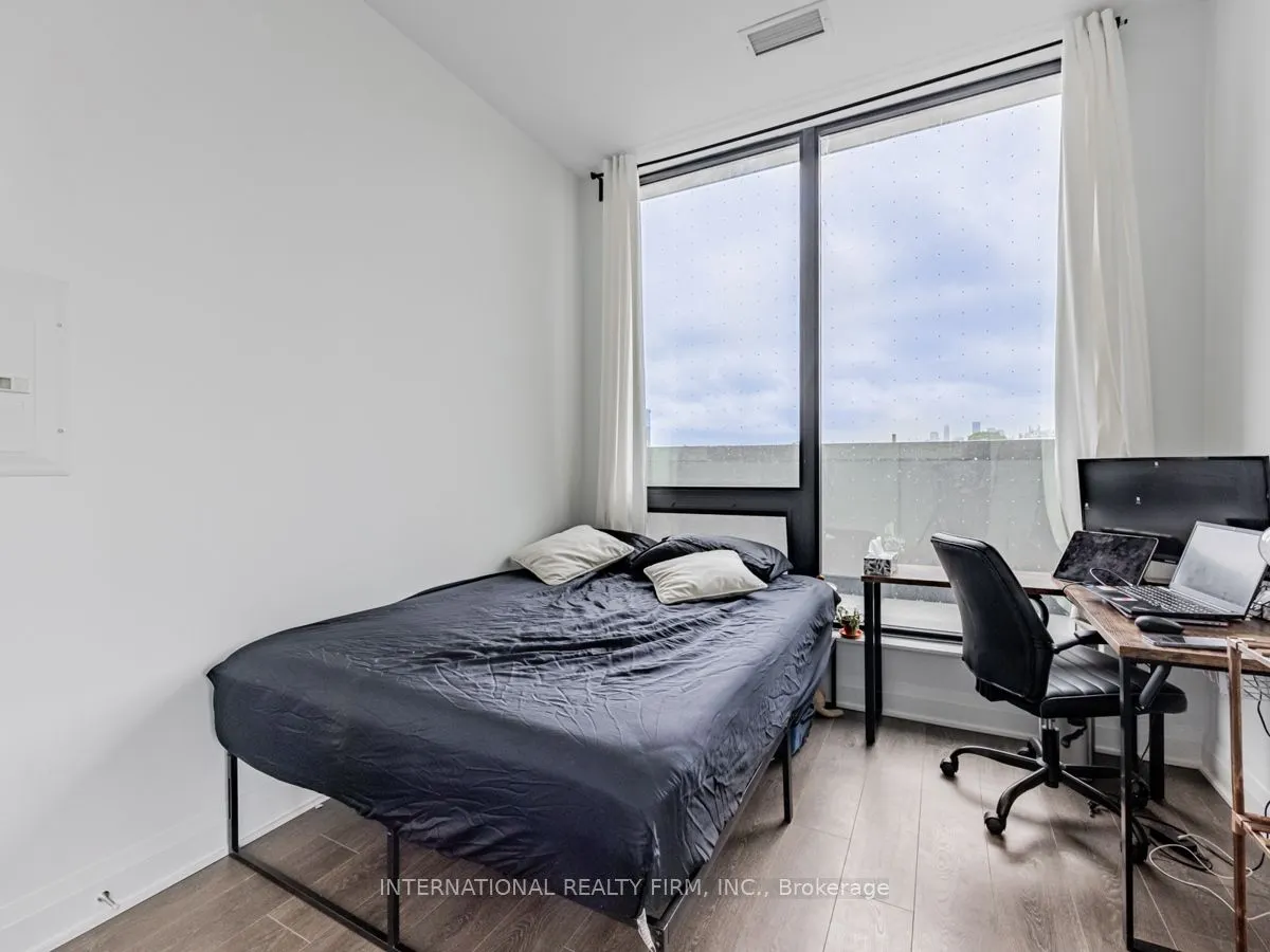 33 Frederick Todd Way W, #207