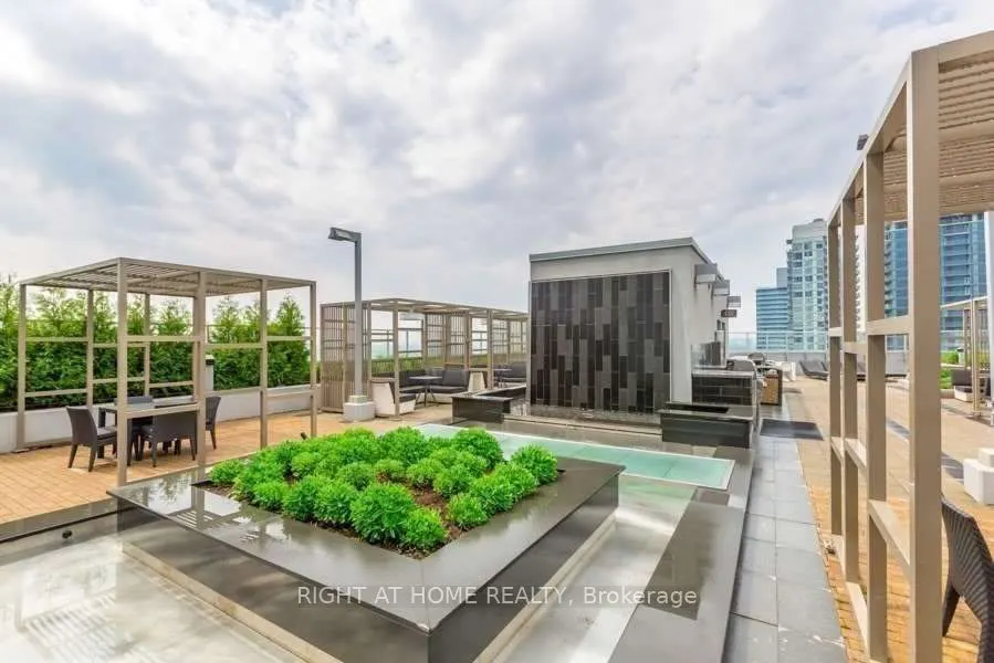 352 Front Street W, #1912