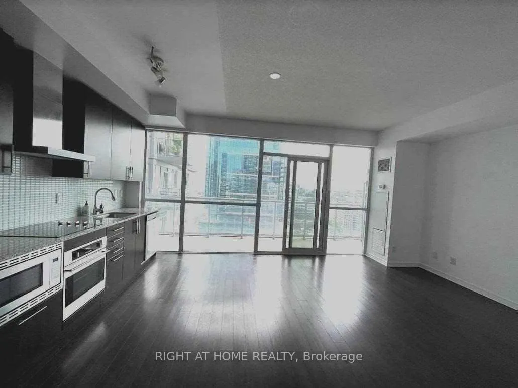 352 Front Street W, #1912