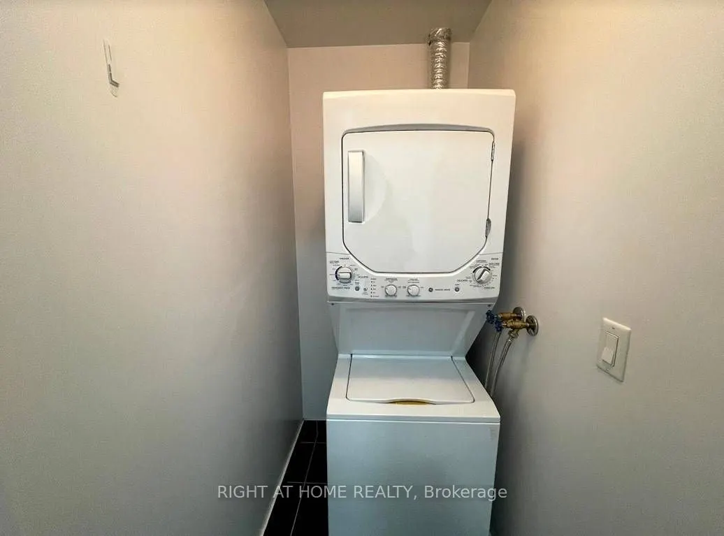 352 Front Street W, #1912