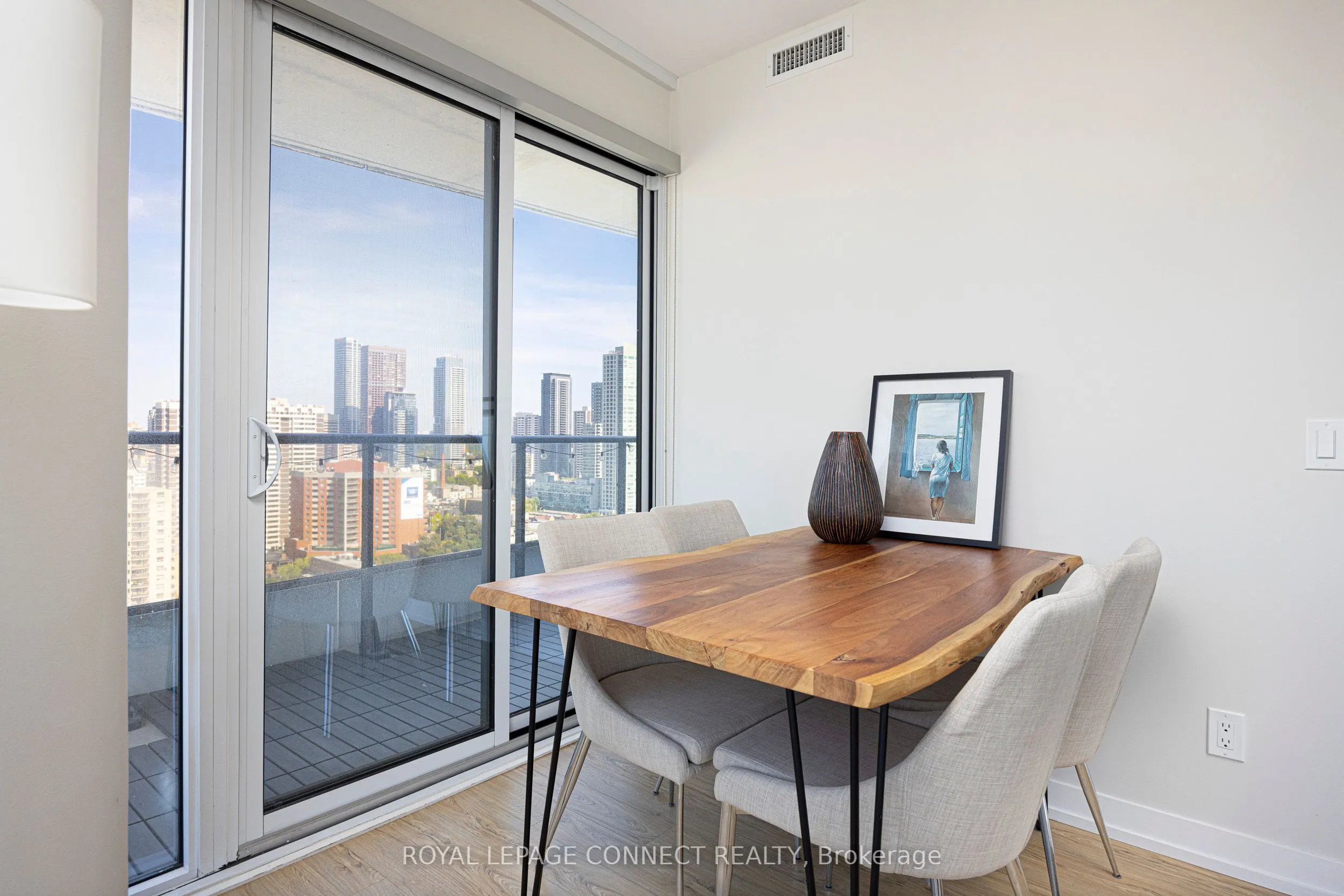 85 Wood Street, #2806