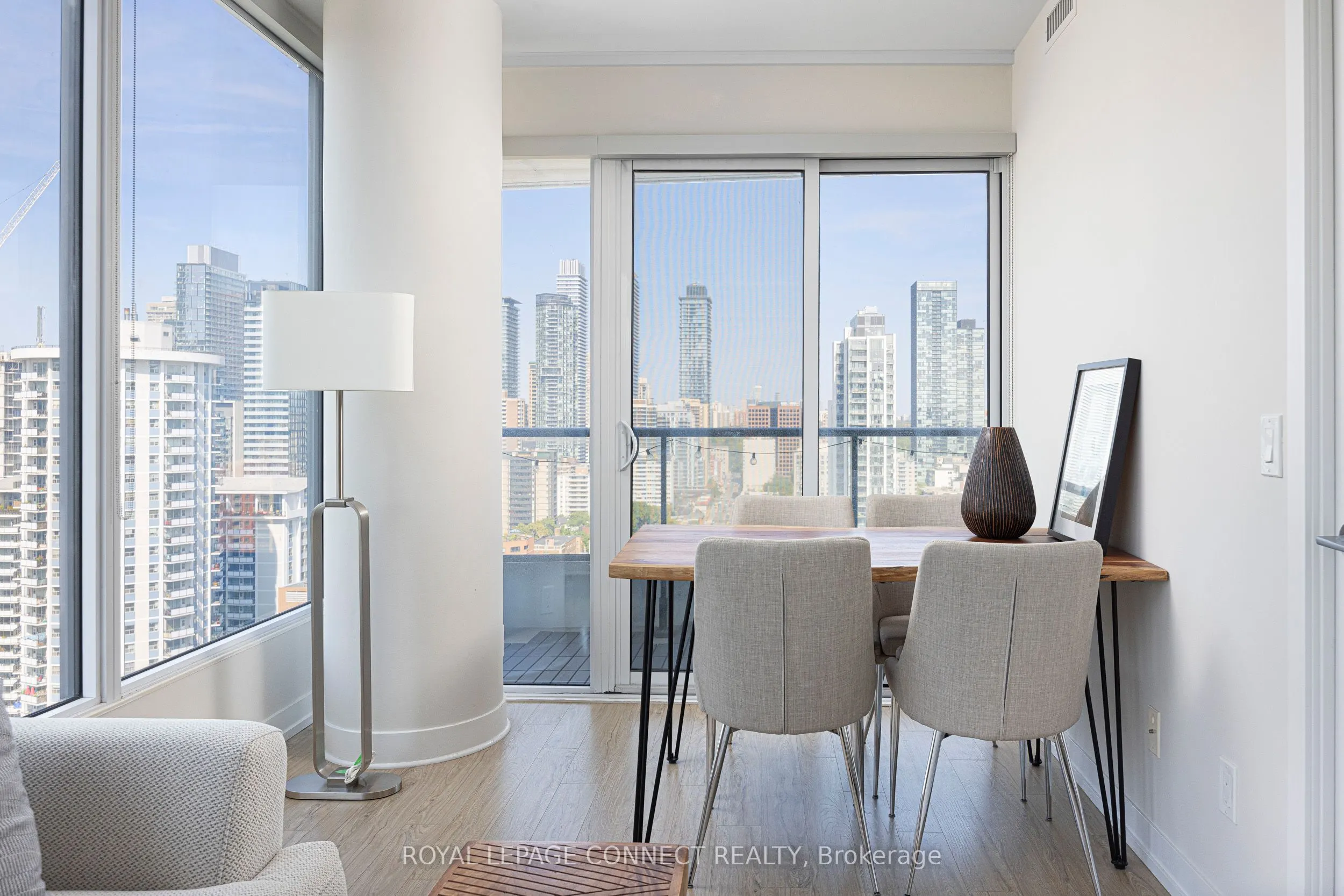 85 Wood Street, #2806