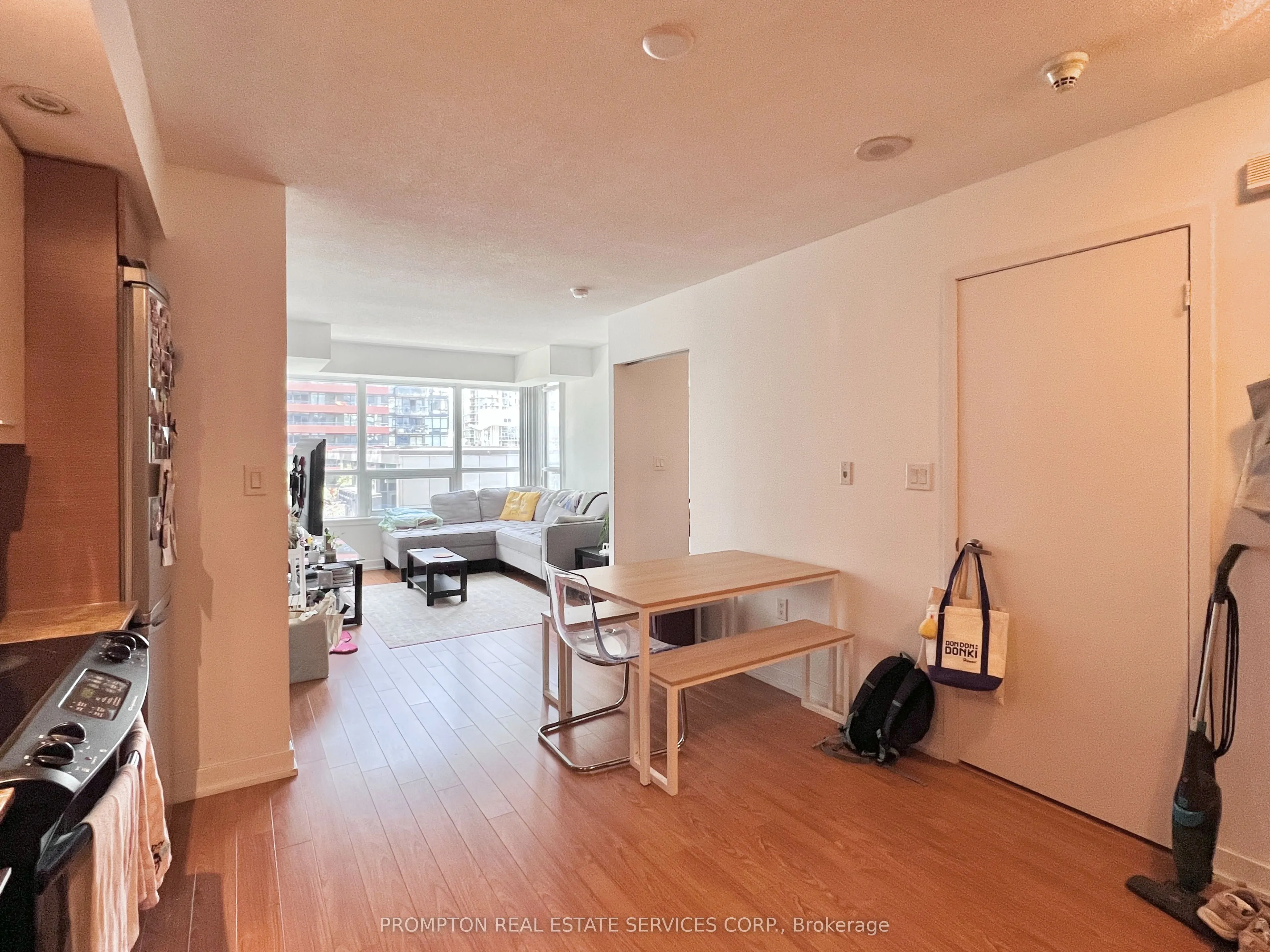 8 Telegram Mews, #608