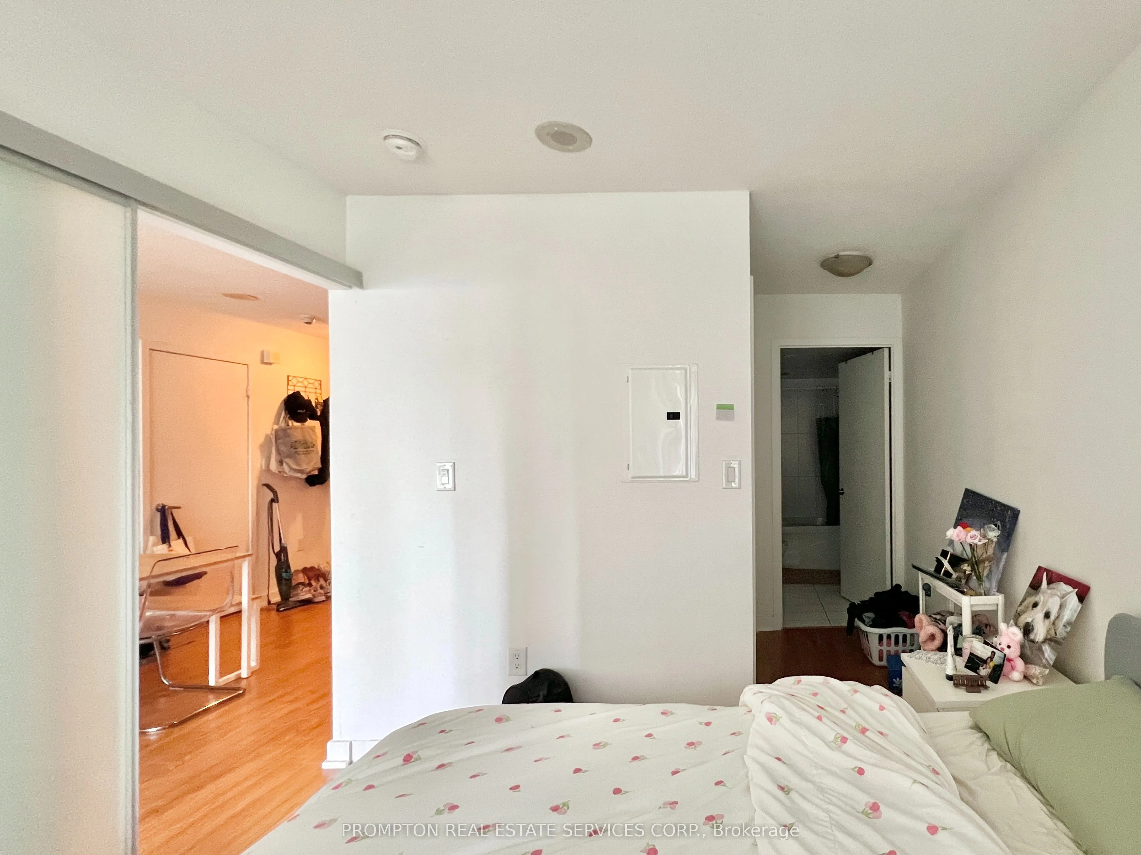 8 Telegram Mews, #608