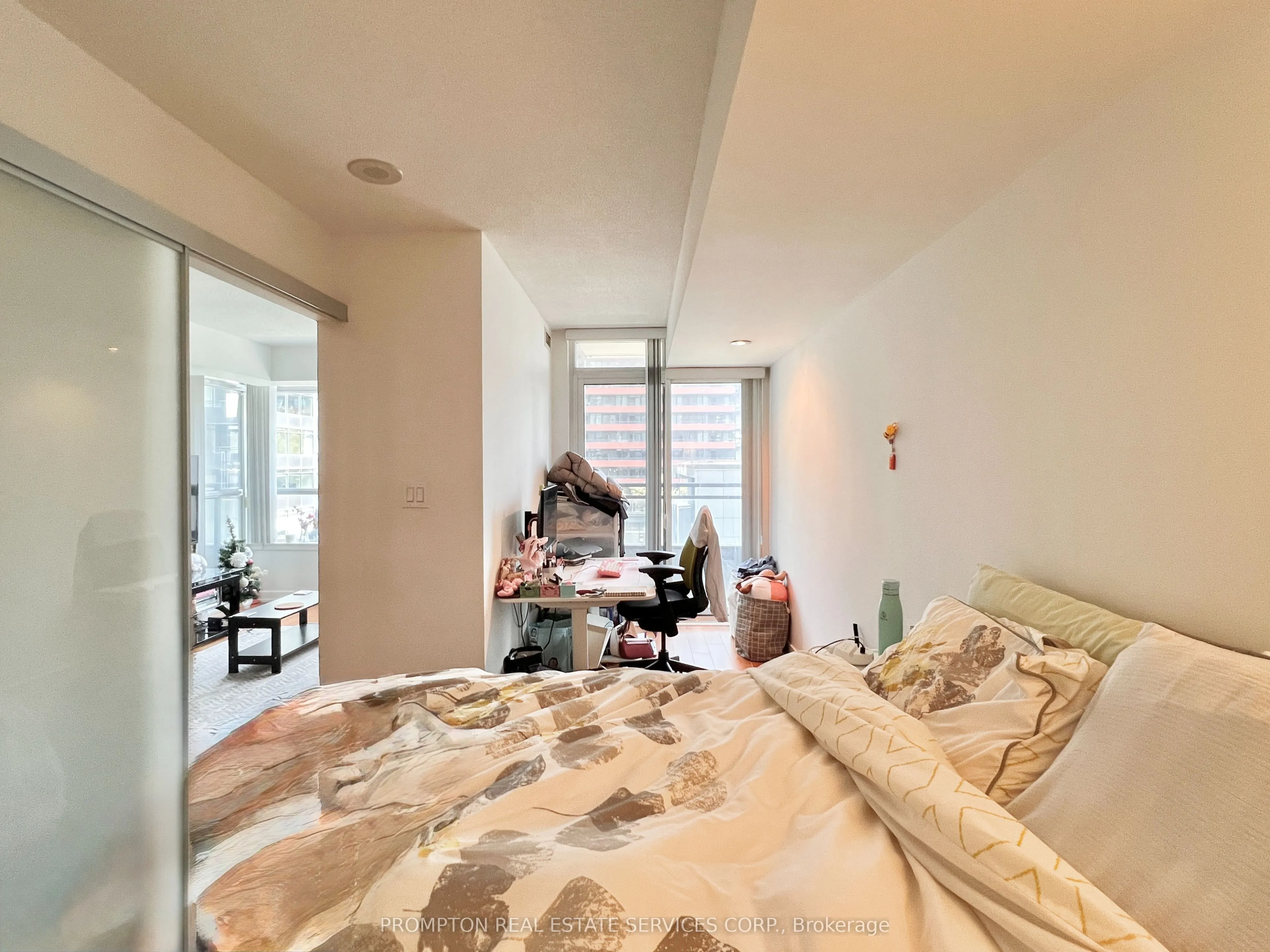 8 Telegram Mews, #608