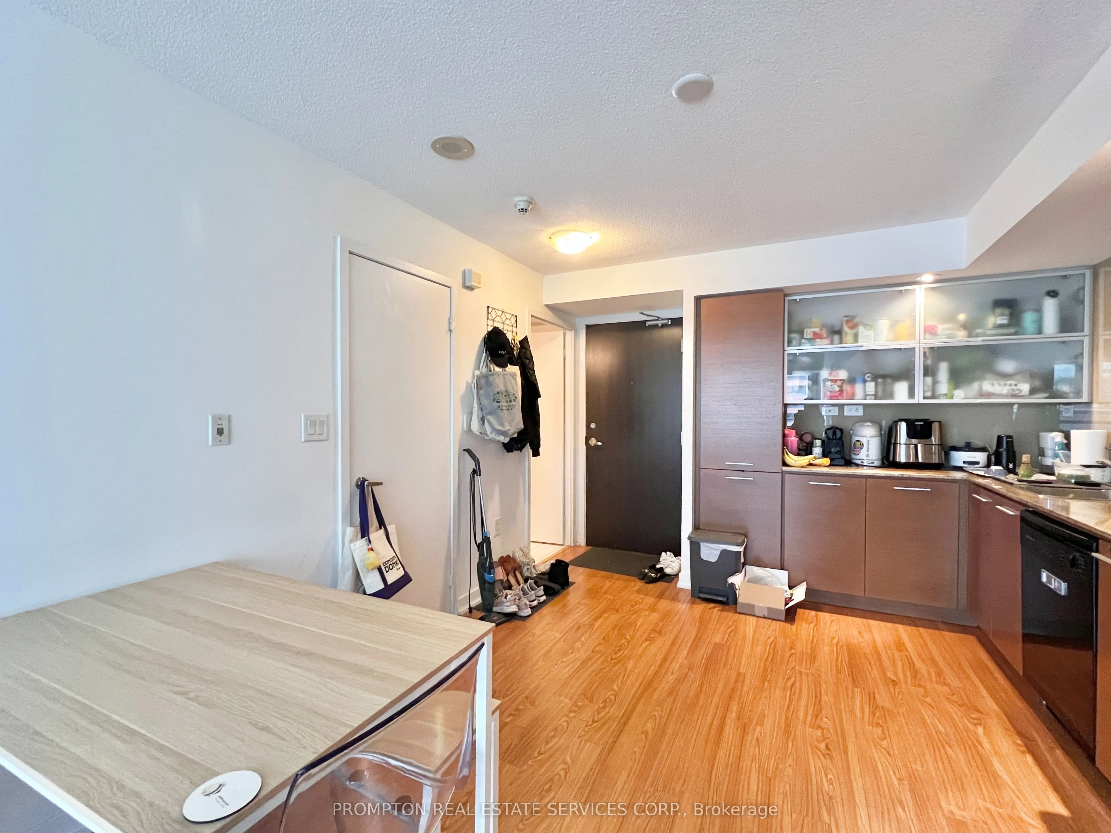 8 Telegram Mews, #608