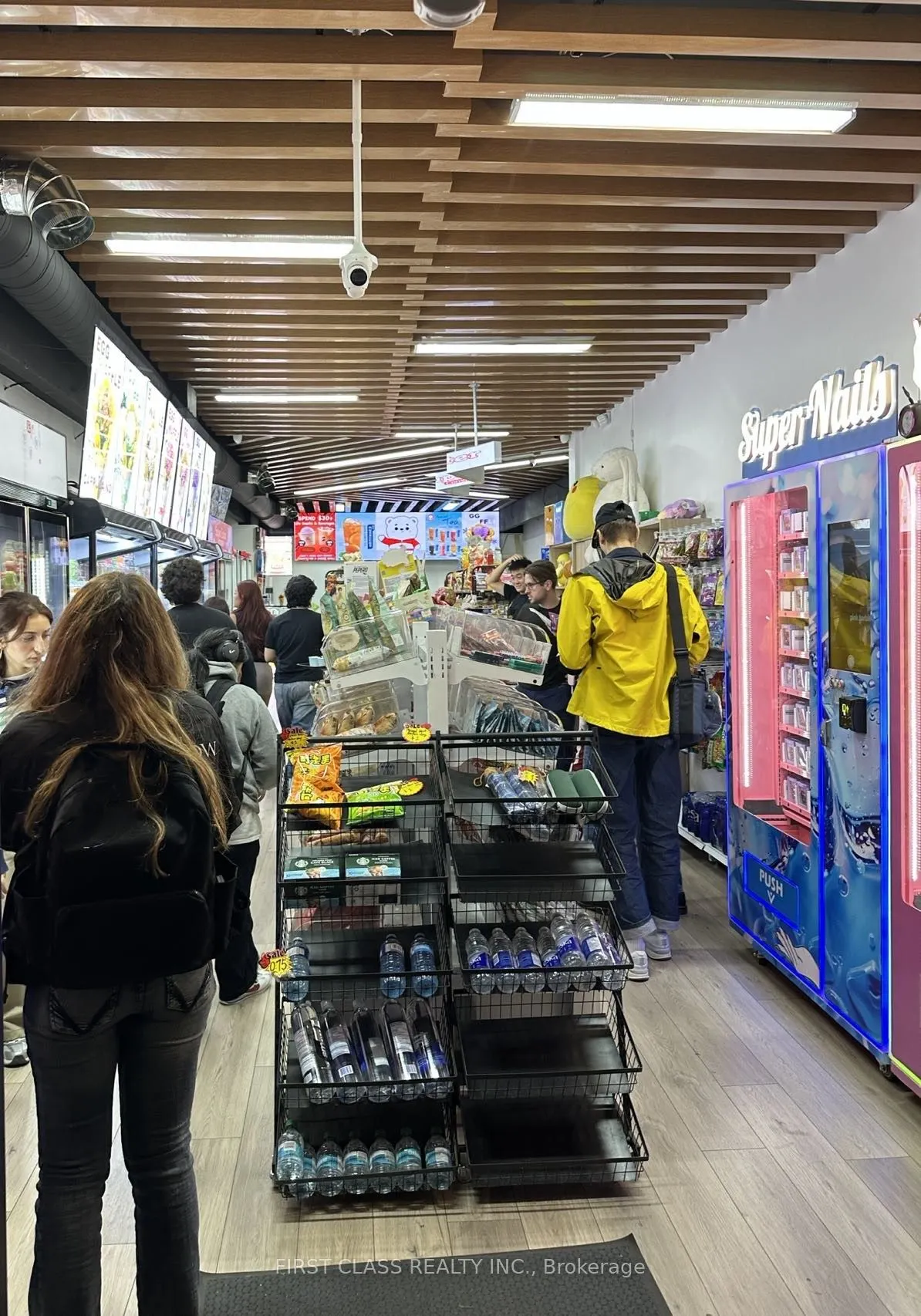 376 Yonge Street