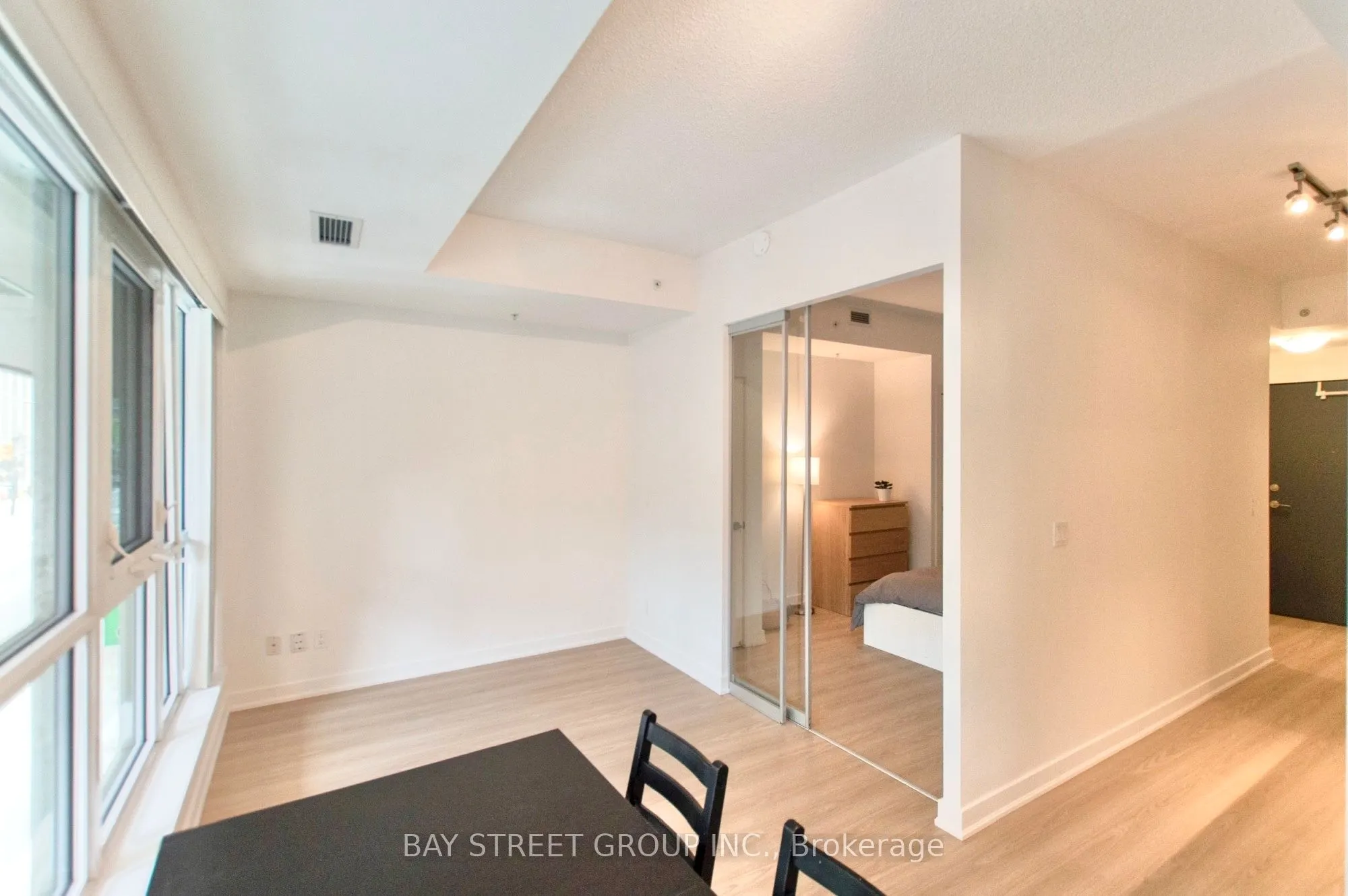 199 Richmond Street W, #203
