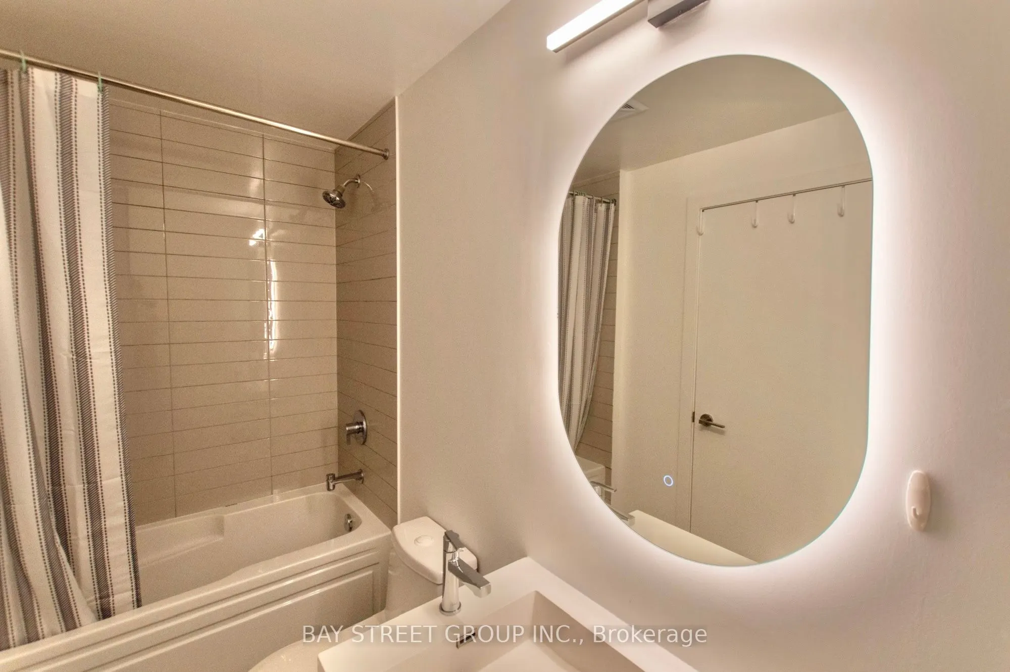 199 Richmond Street W, #203