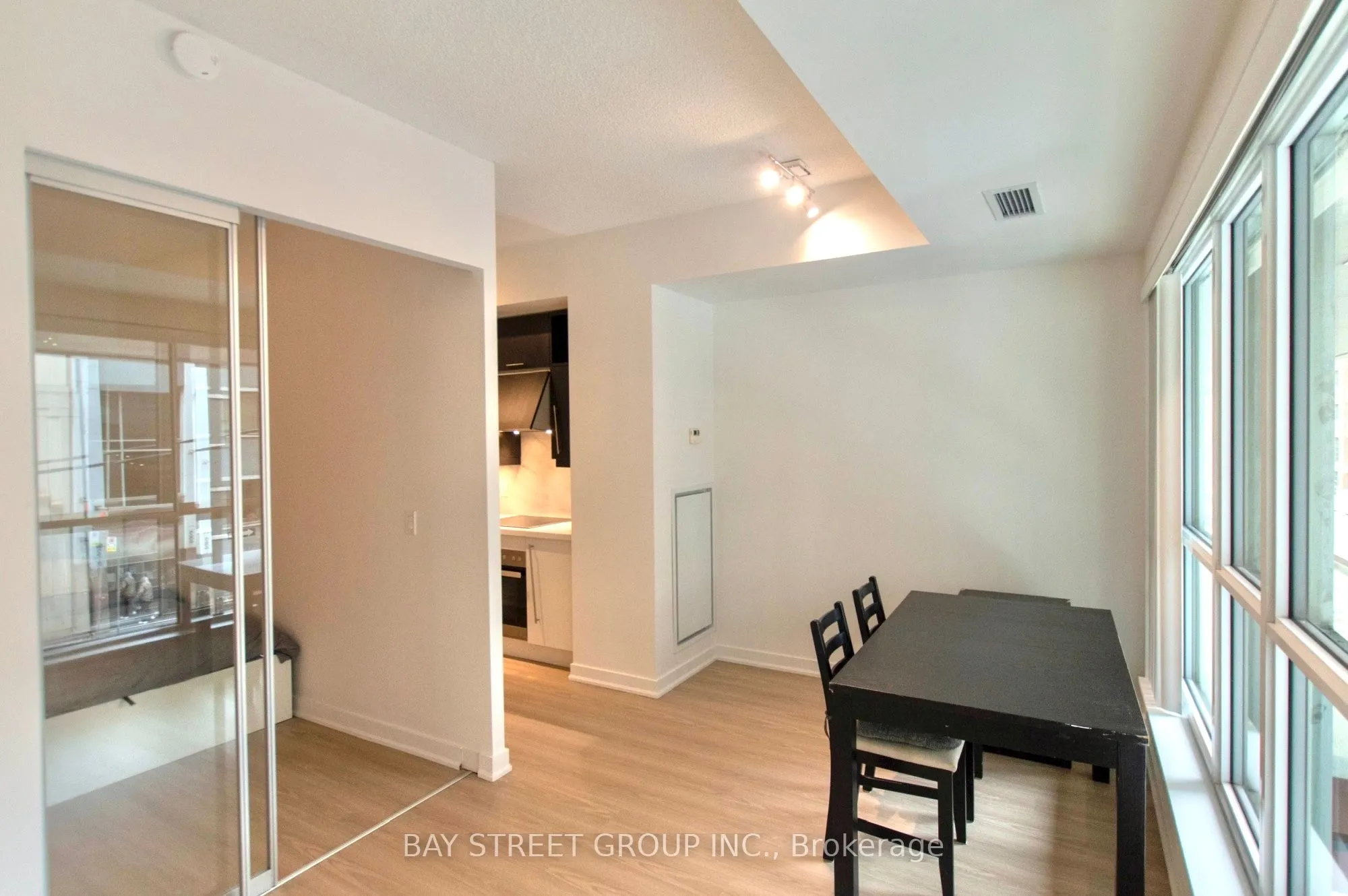 199 Richmond Street W, #203