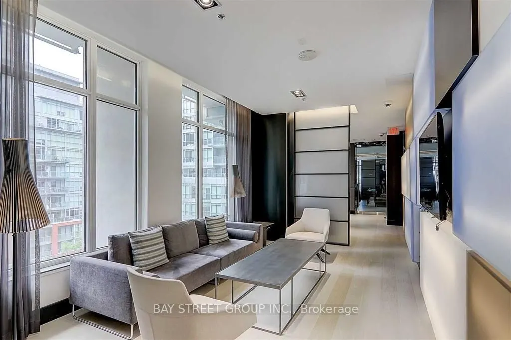 199 Richmond Street W, #203
