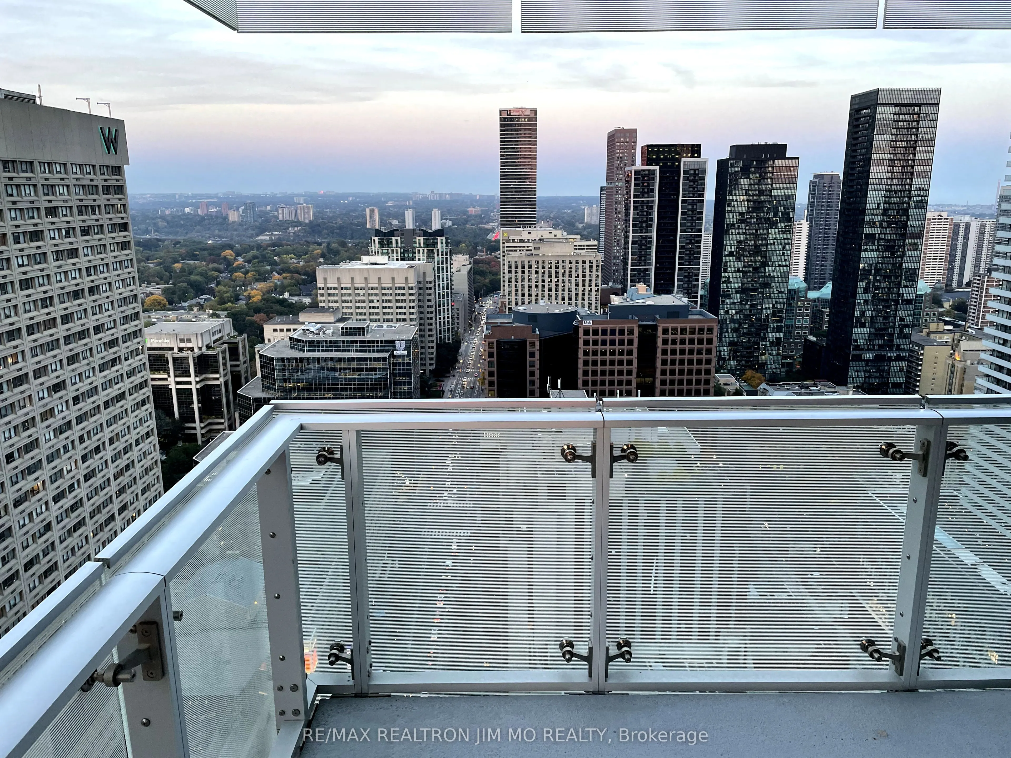 1 Bloor Street E, #3401