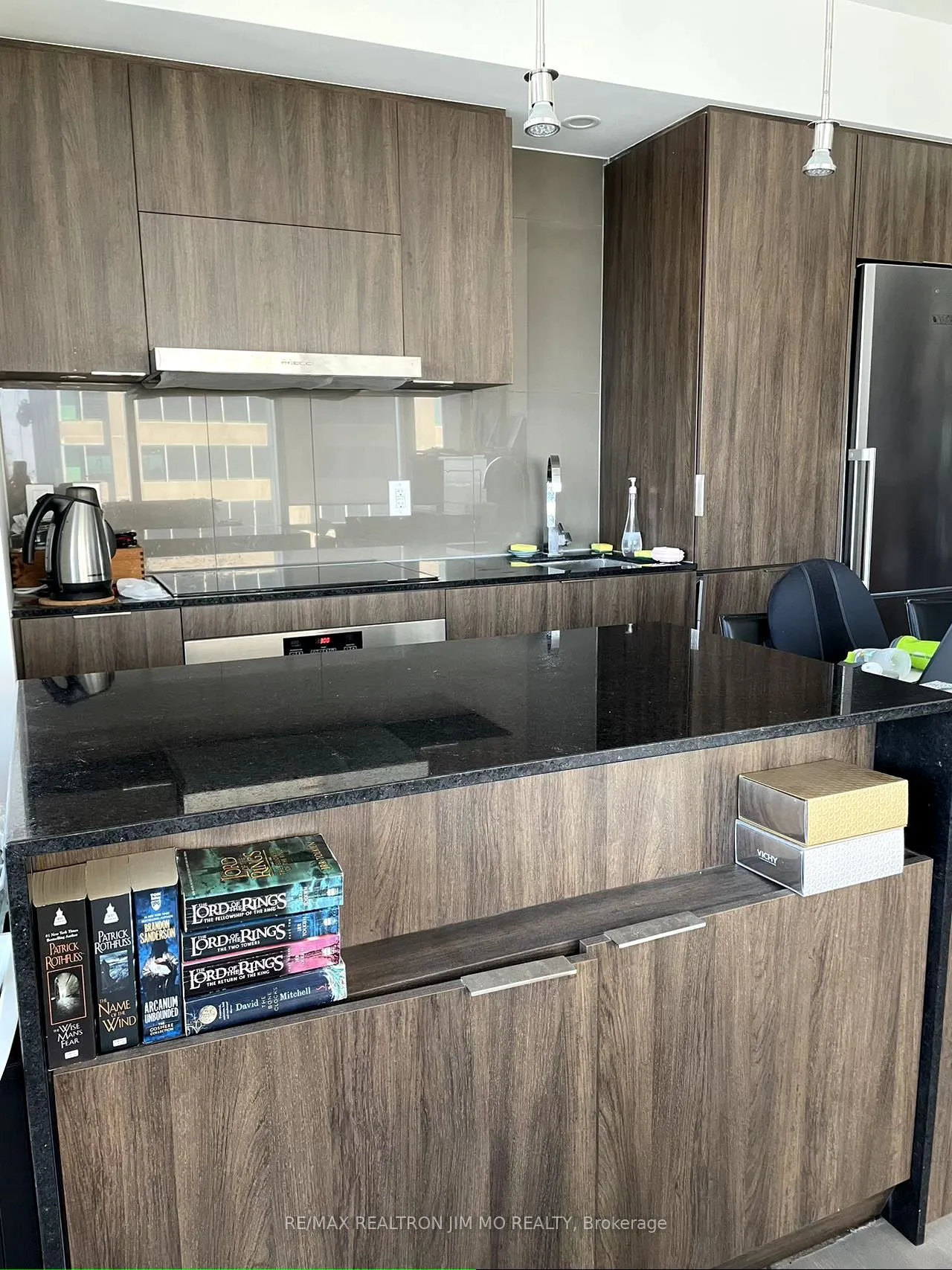 1 Bloor Street E, #3401