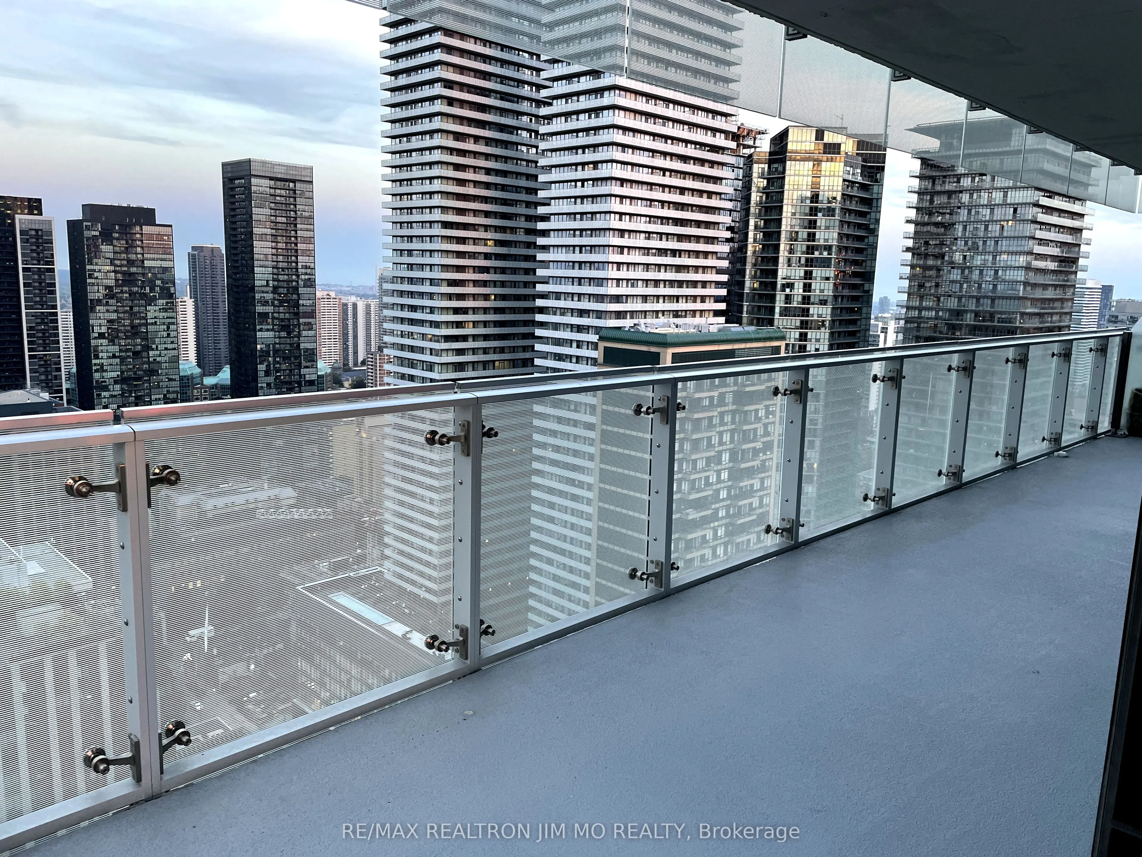 1 Bloor Street E, #3401