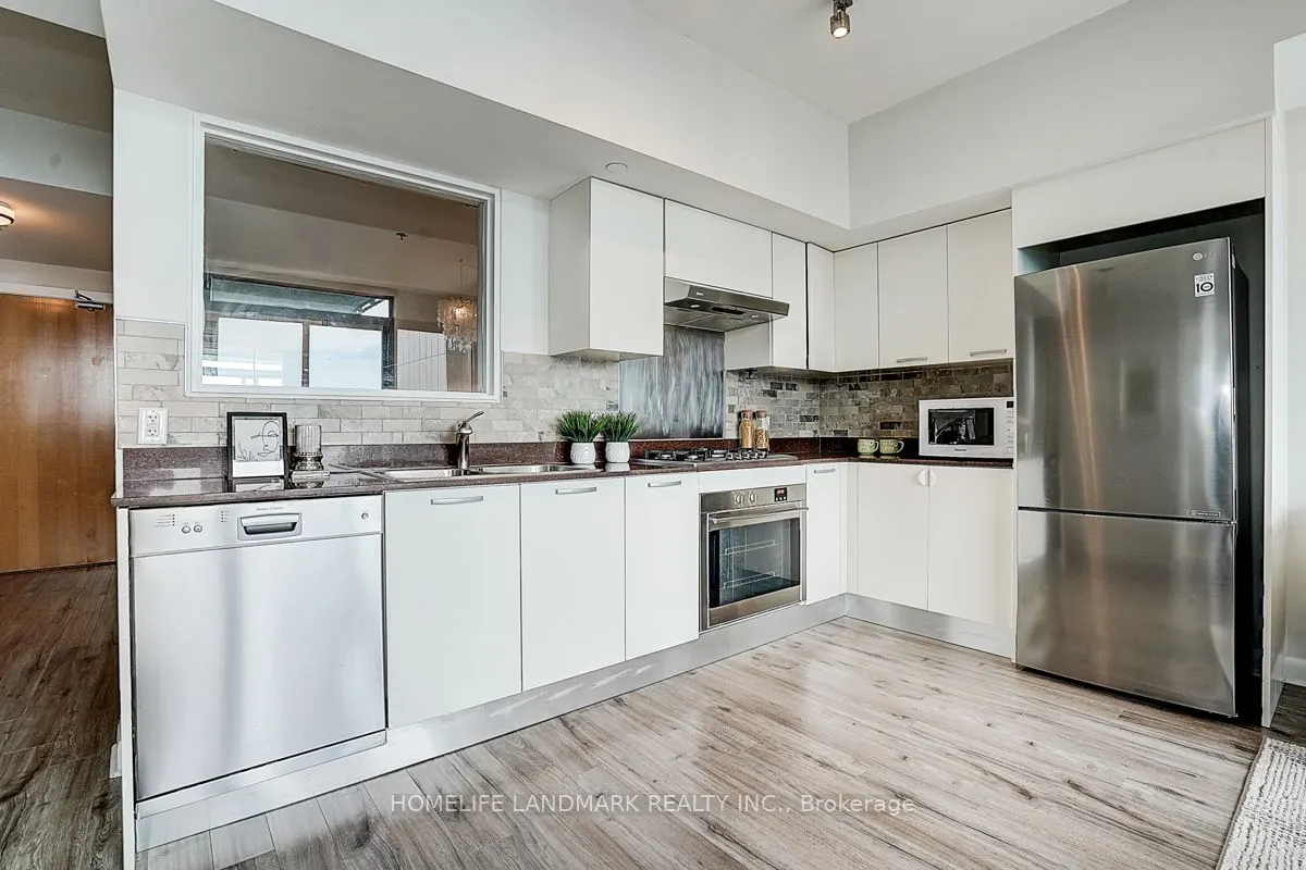 375 King Street W, #3103
