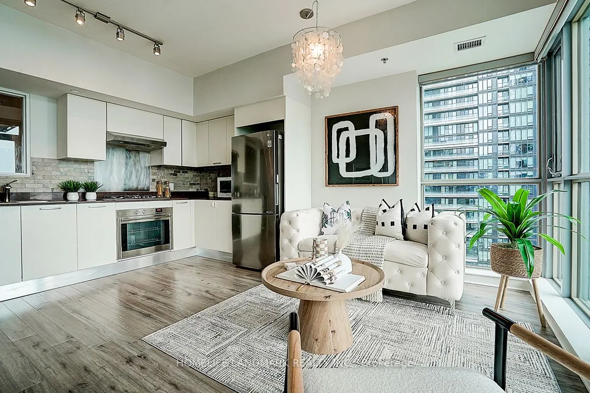 375 King Street W, #3103