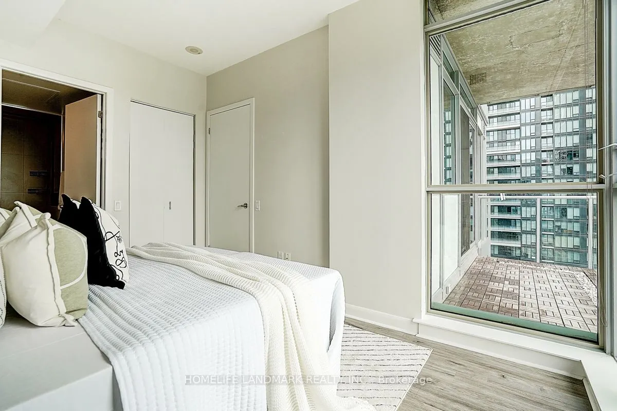 375 King Street W, #3103