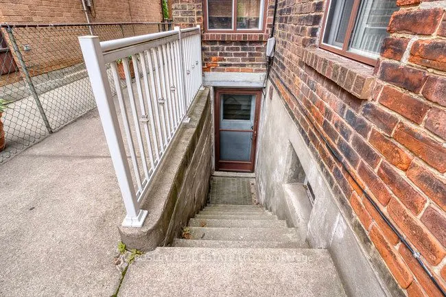 140 Dovercourt Road