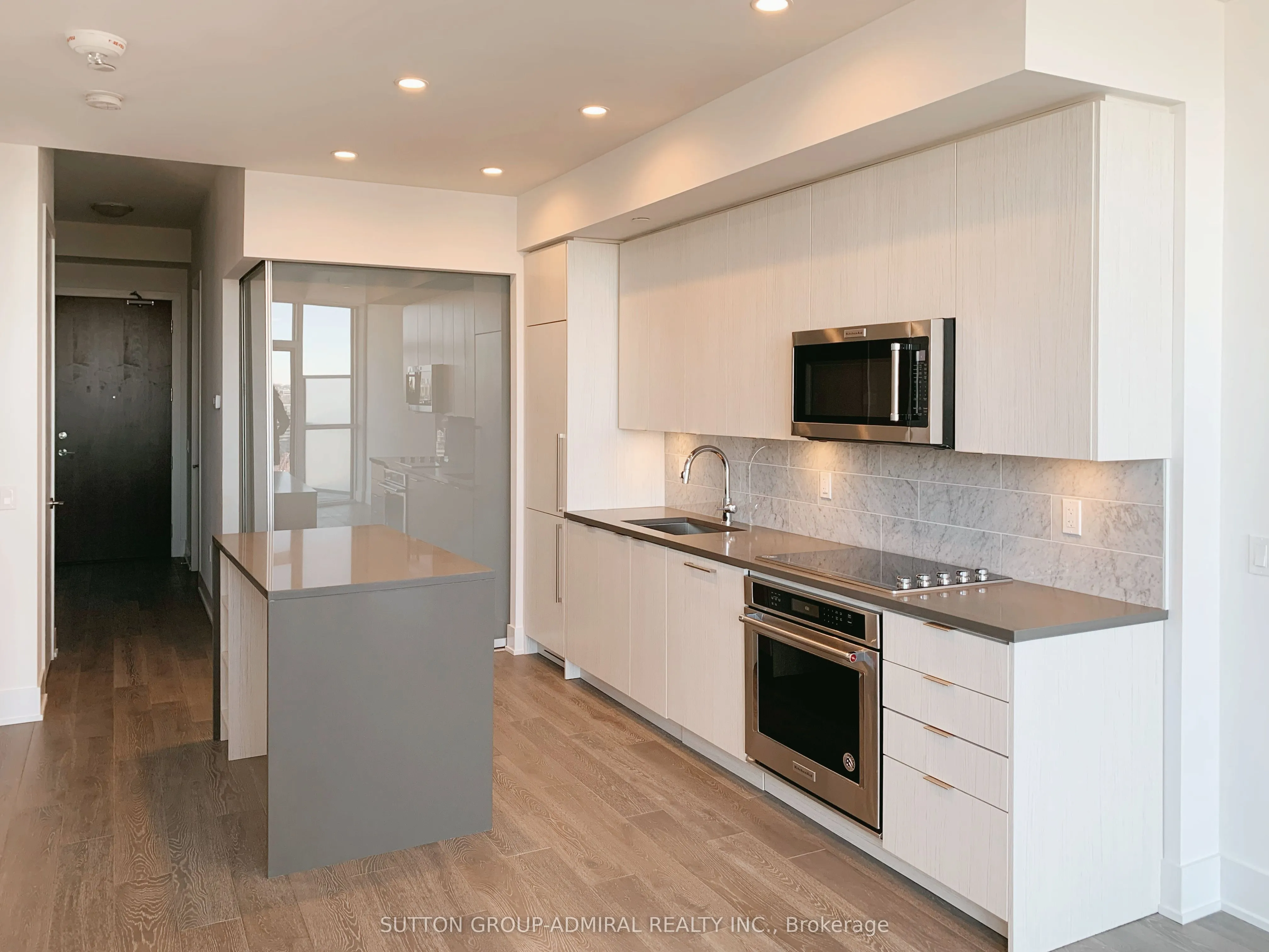38 Iannuzzi Street, #Uph05
