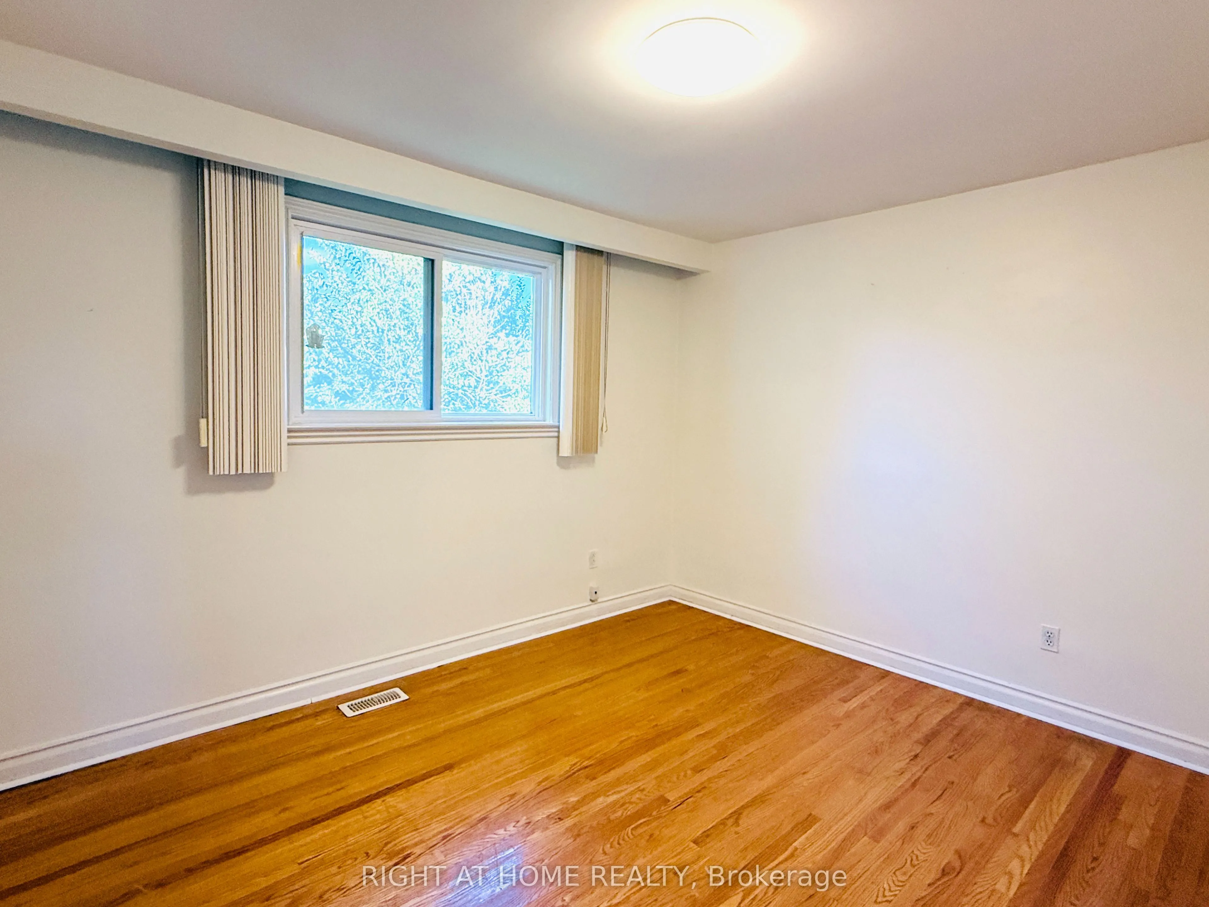 40 Rockland Drive
